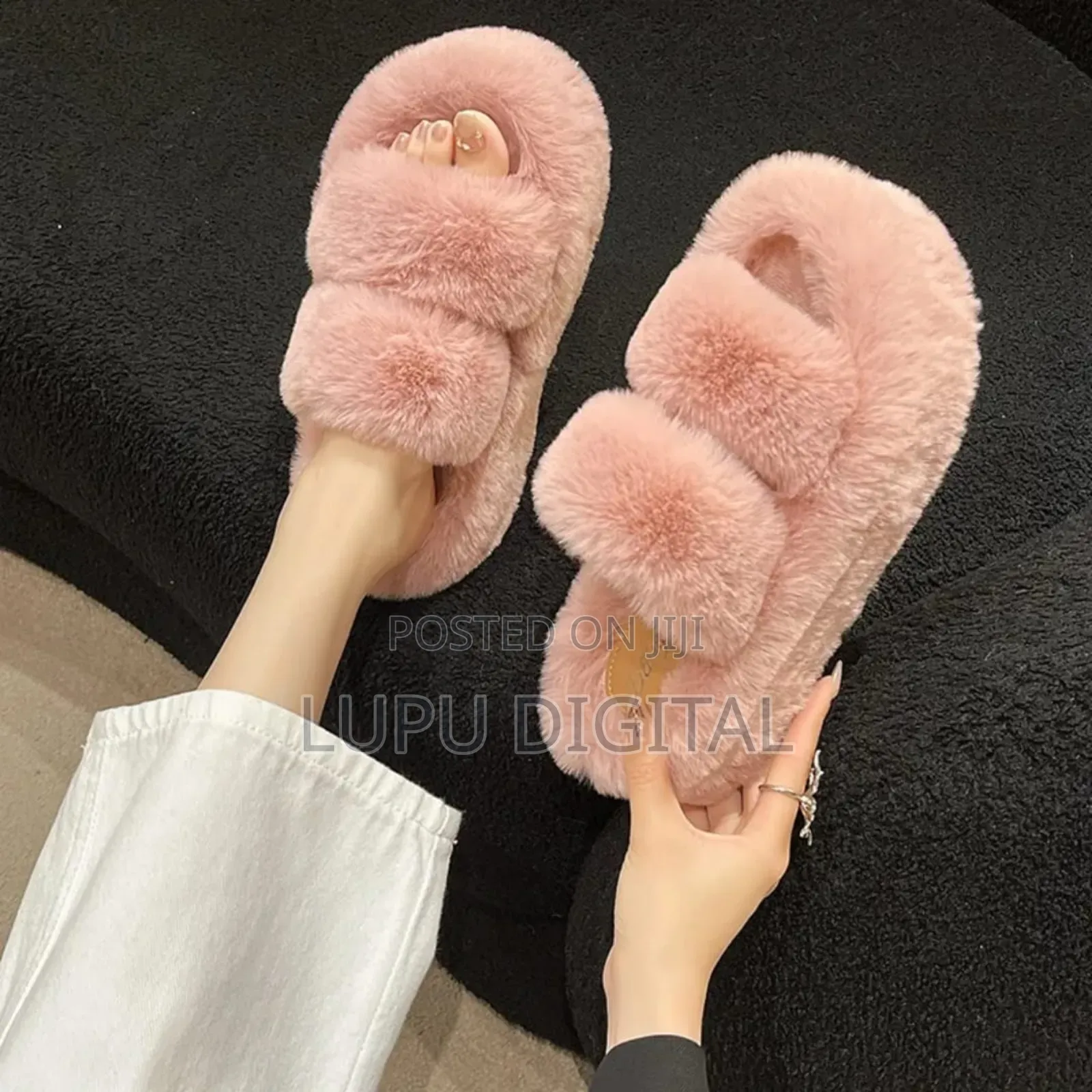*Fluffy Platform Sandals*
*Size 36- 41*