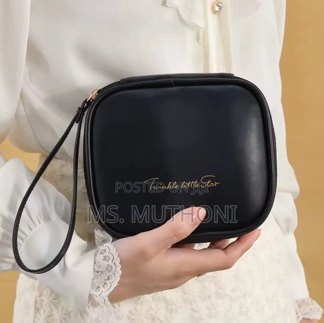 Cute Waterproof Mini Pads Pouch*