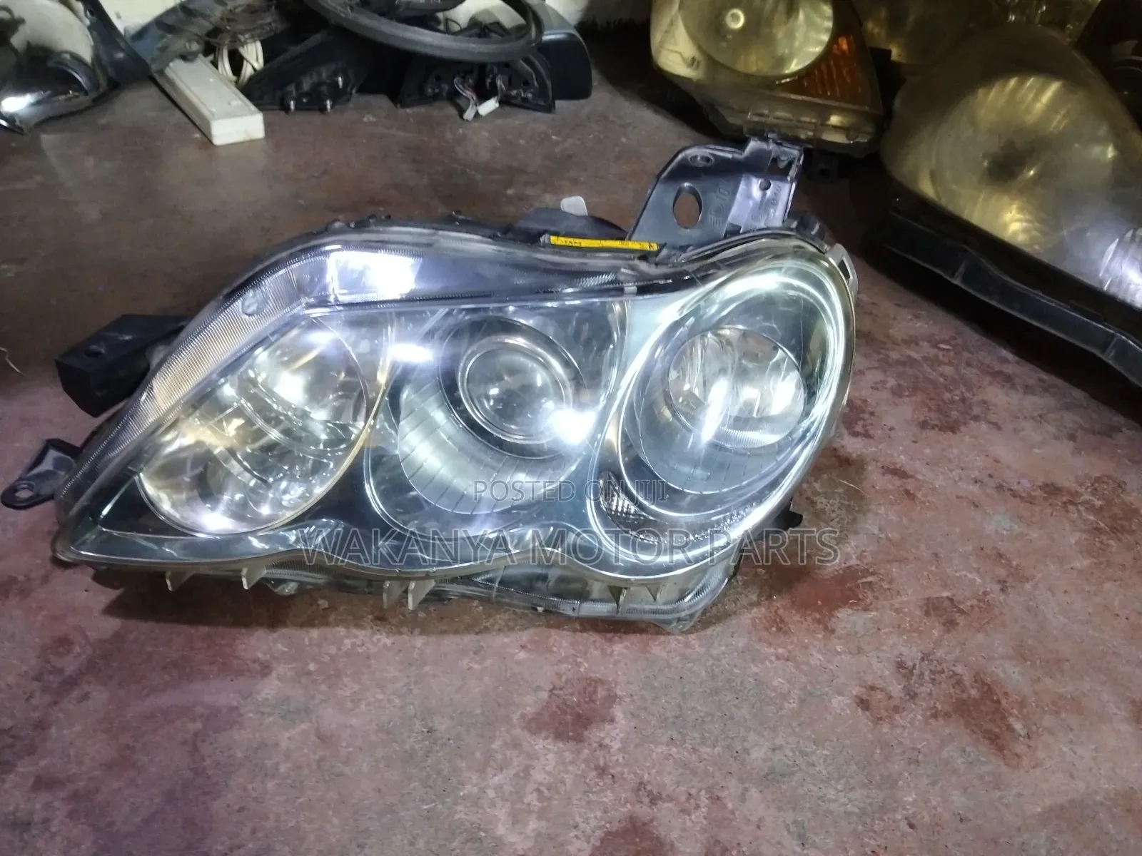 Toyota Mark X Grx120 Xenon Head Lamp. Clean Ex Japan