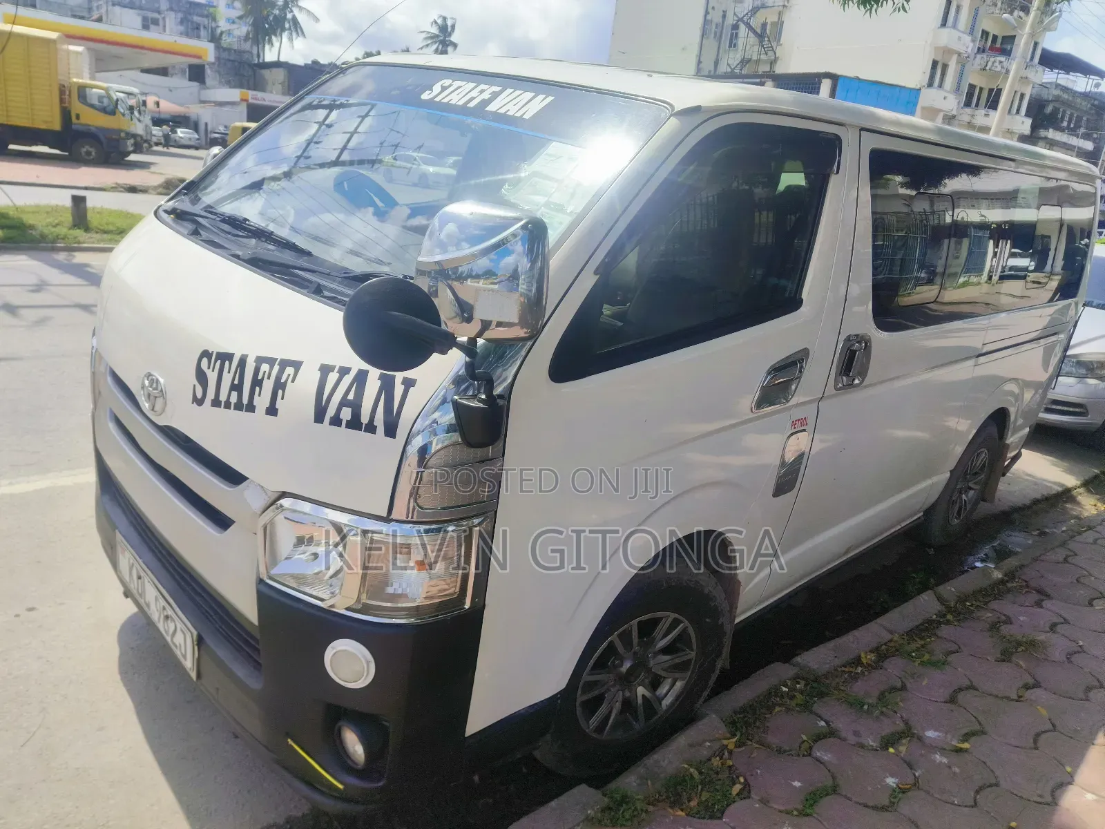 Toyota HiAce 2017 White