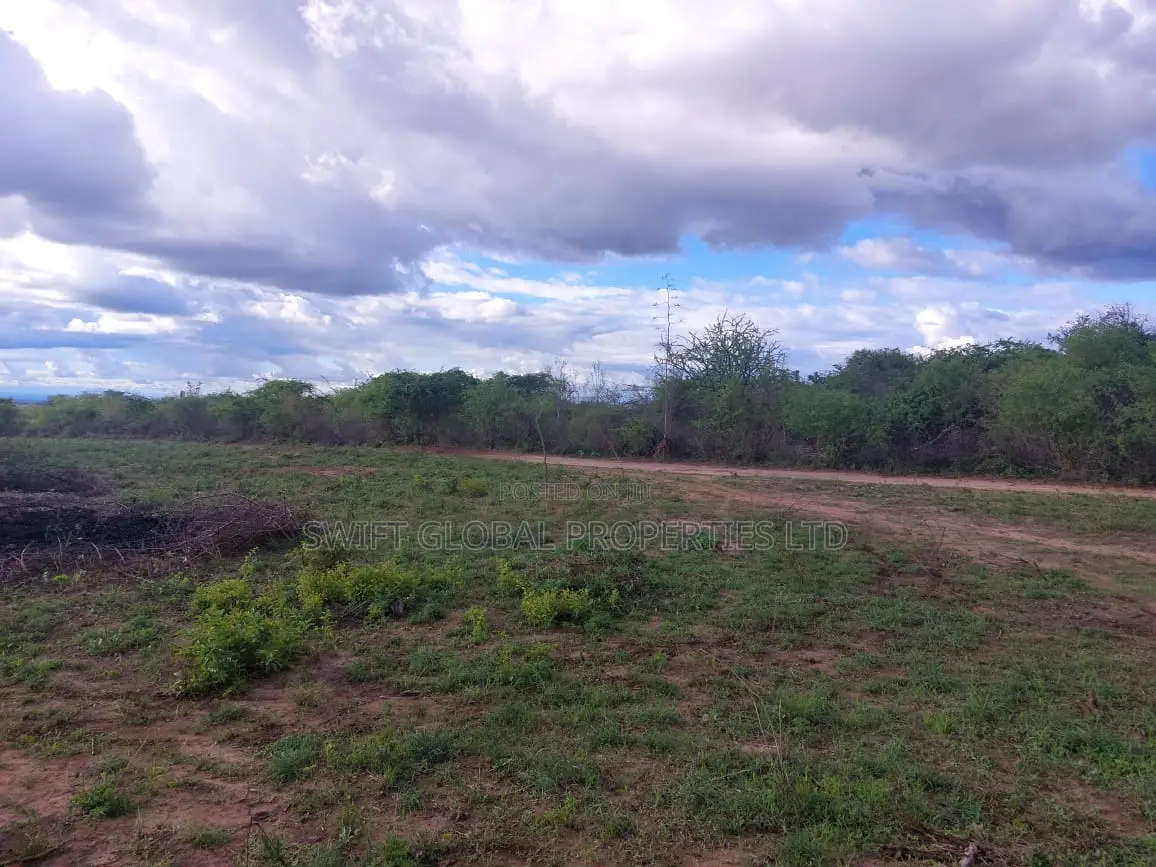 500 Acres Touching Mombasa Road in Voi-Maungu Is for Sale