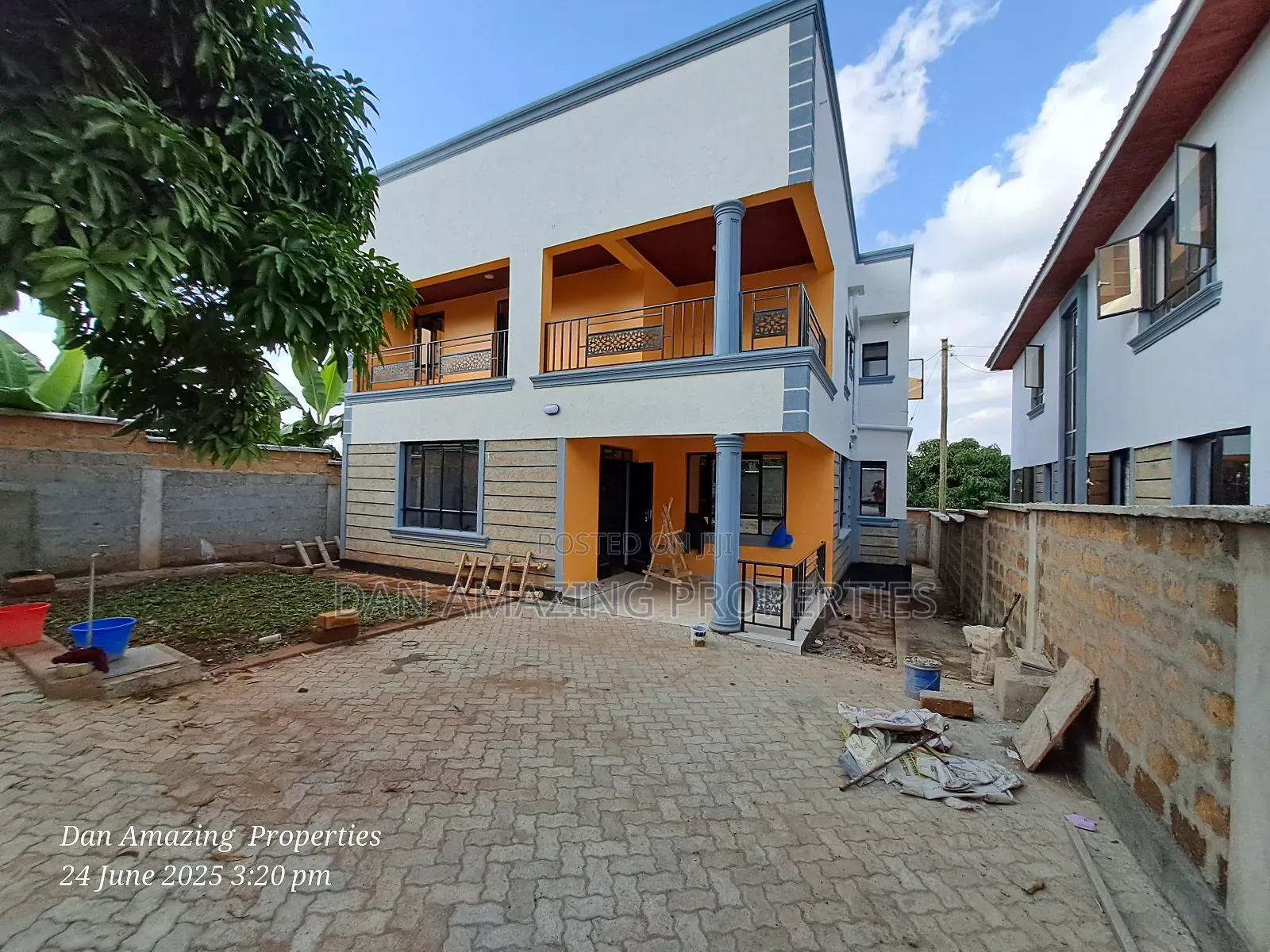 4bdrm Maisonette in Maragara Rd, Kibiku for sale