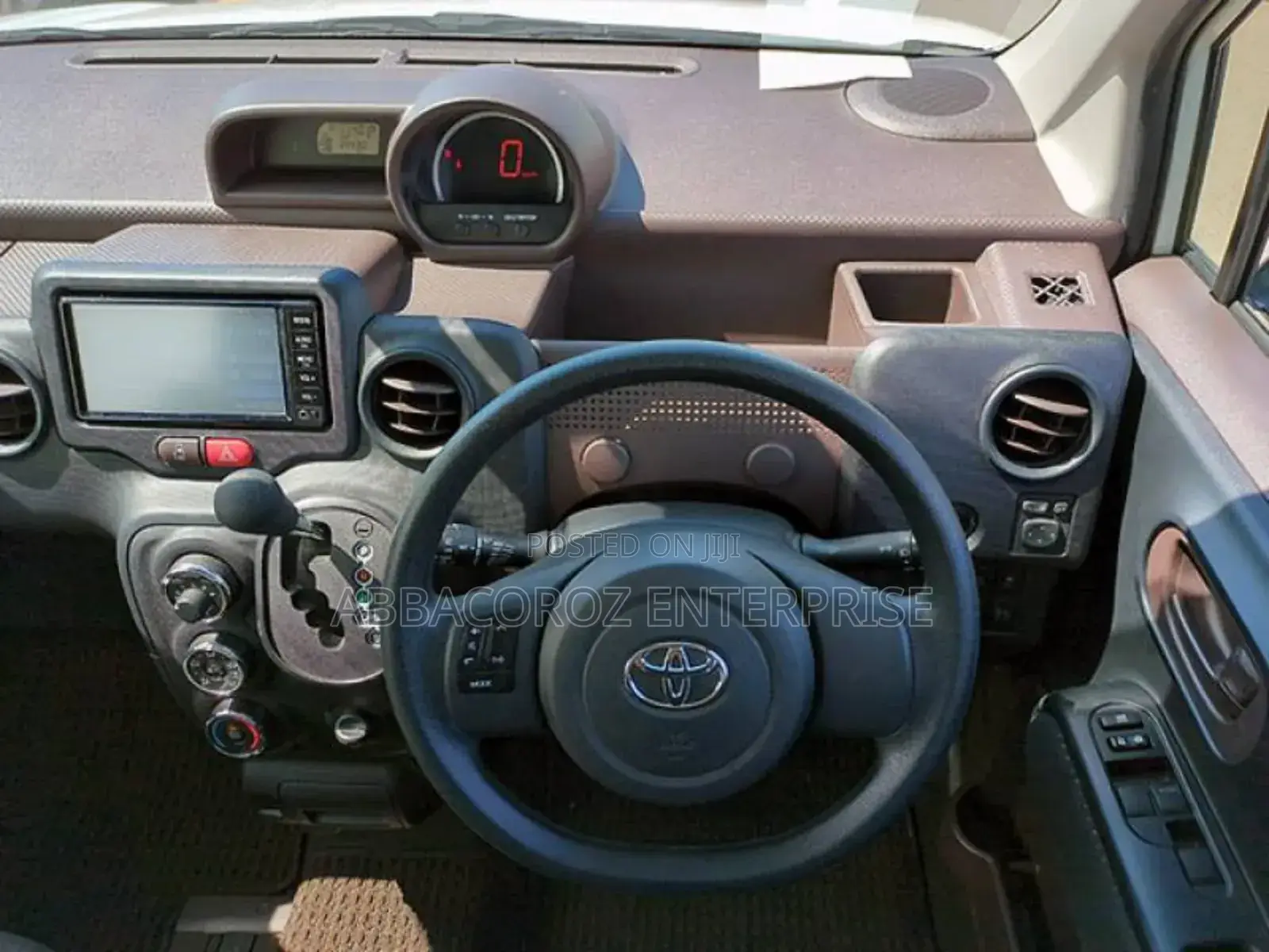 Toyota Spade 1.5 2018 White