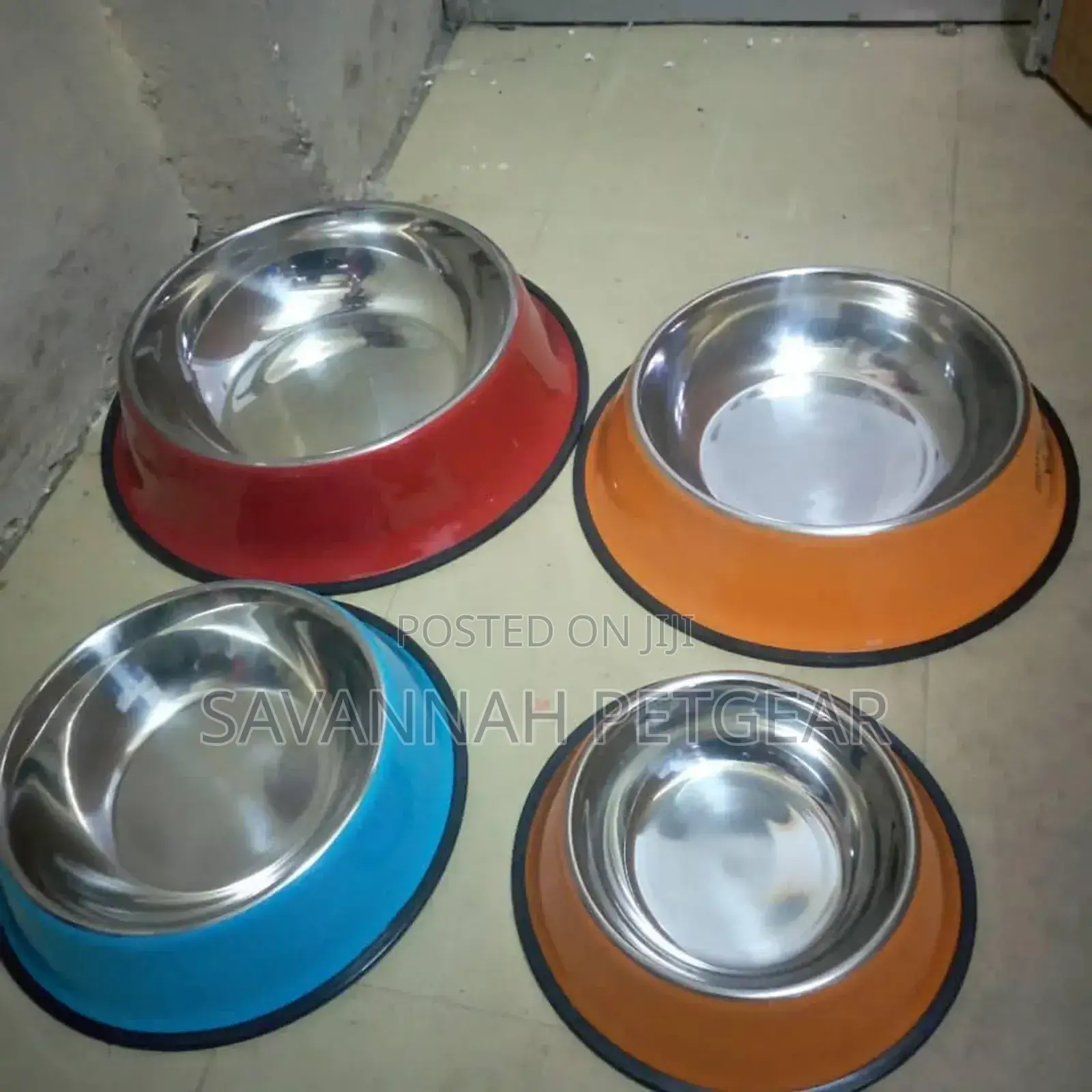 Stainless Steel Pet Bowl for a Dog, With a Rubber Base