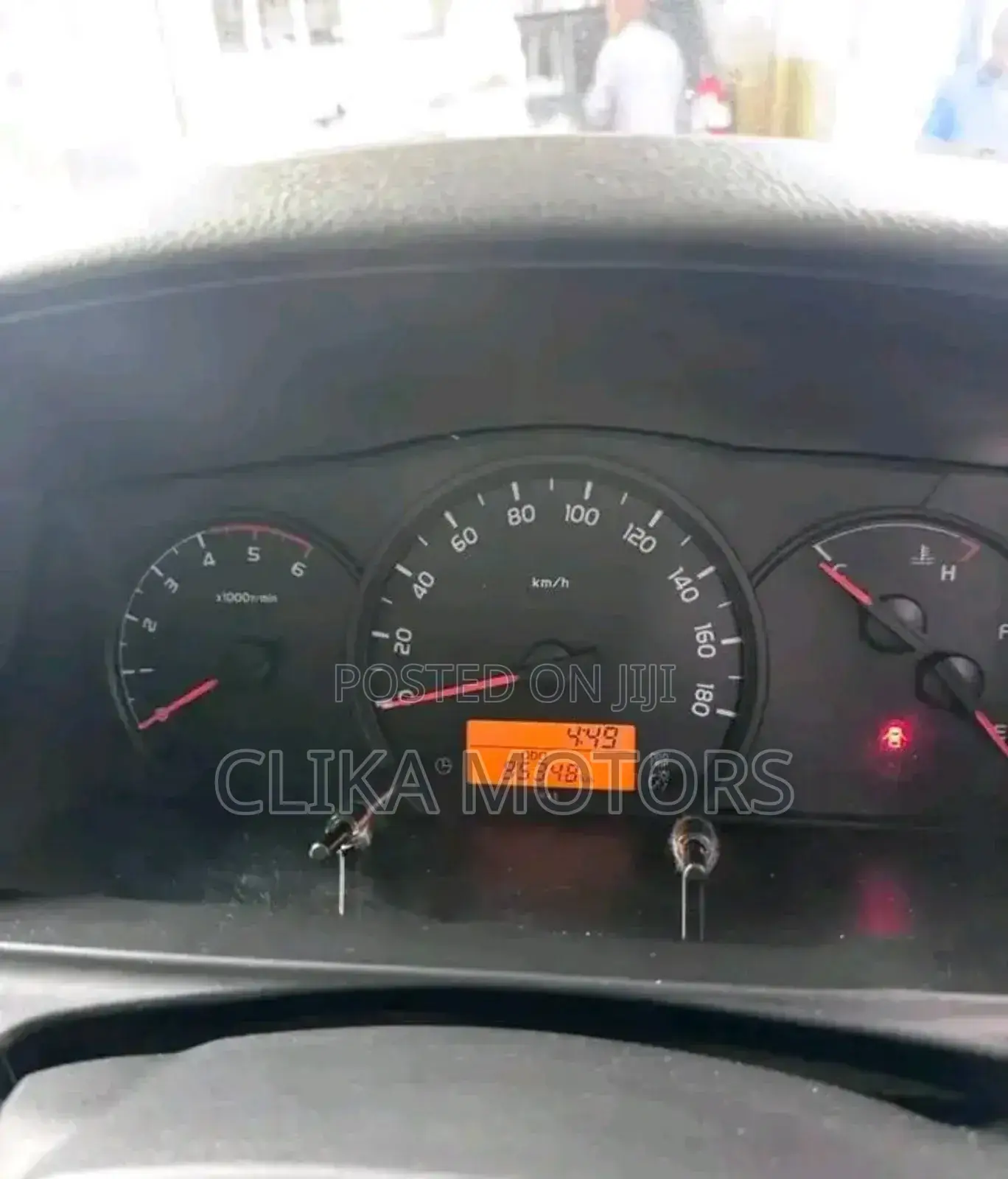 Toyota HiAce 2018 Off white