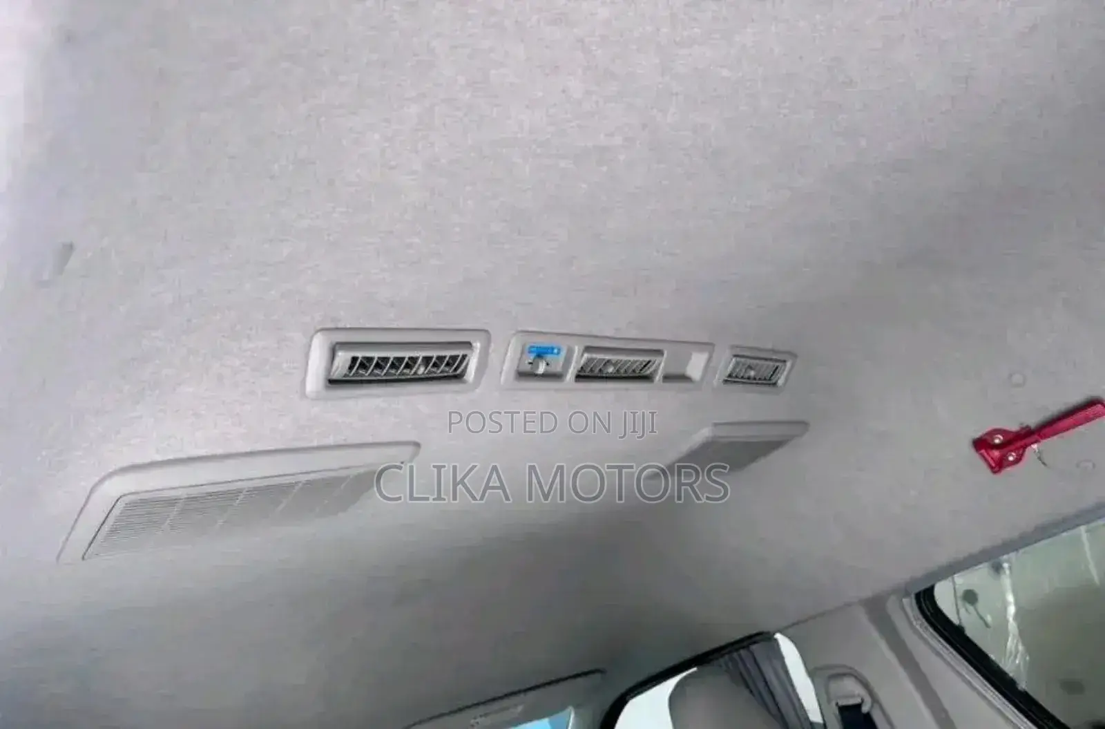 Toyota HiAce 2018 Off white