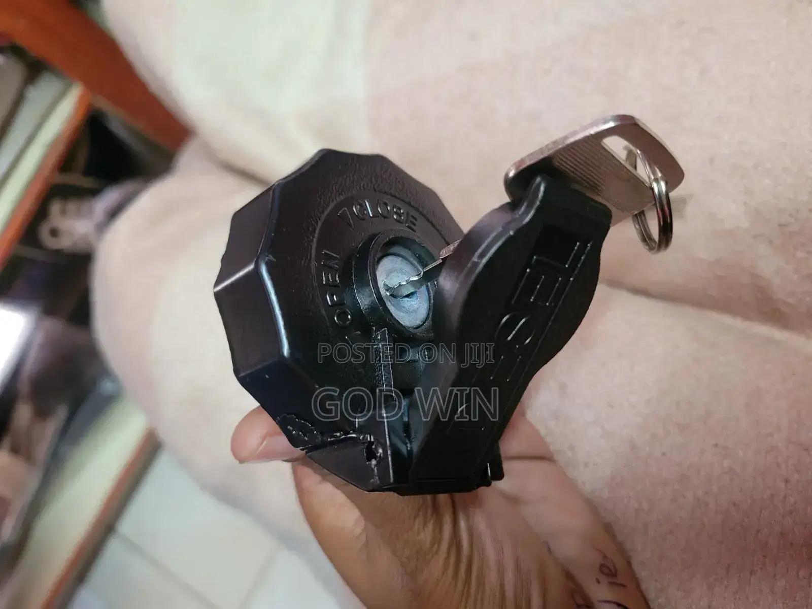 Diesel Tank Cup/Fuel Tank Cap/Diesel Lid/Fuel Lid