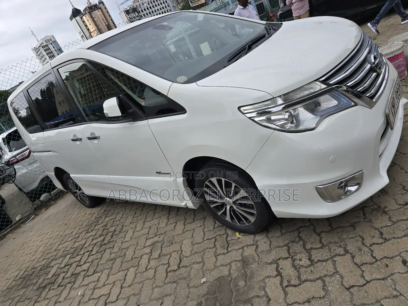 Nissan Serena 2016 White