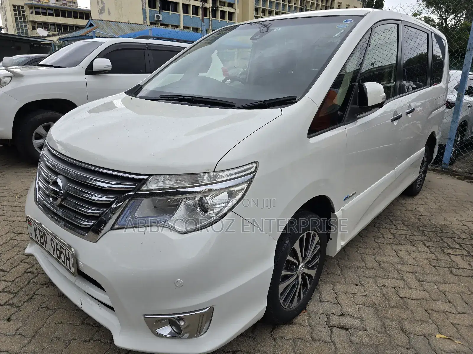 Nissan Serena 2016 White