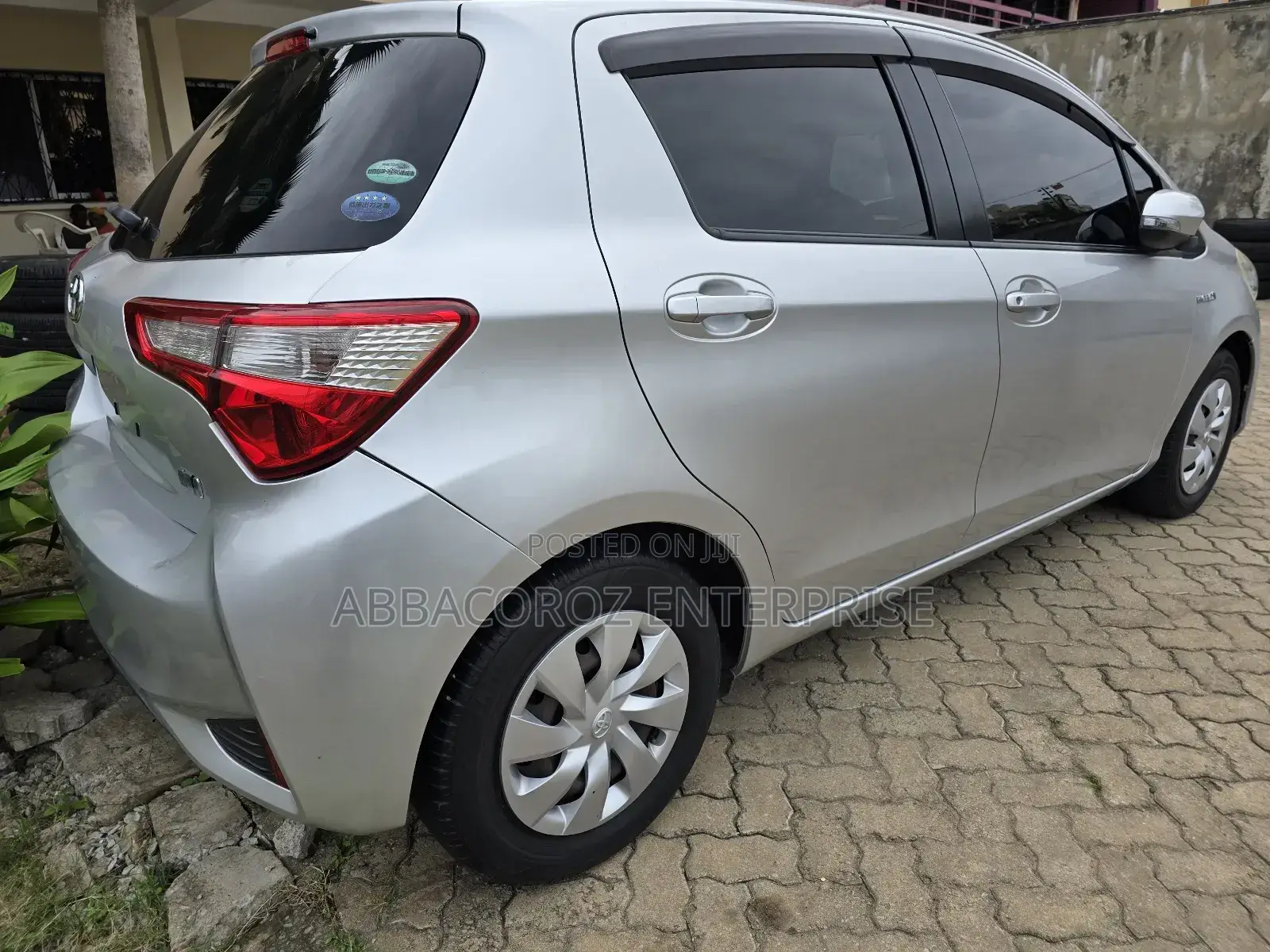 Toyota Vitz 1.5 FWD Hybrid 5dr 2019 Silver