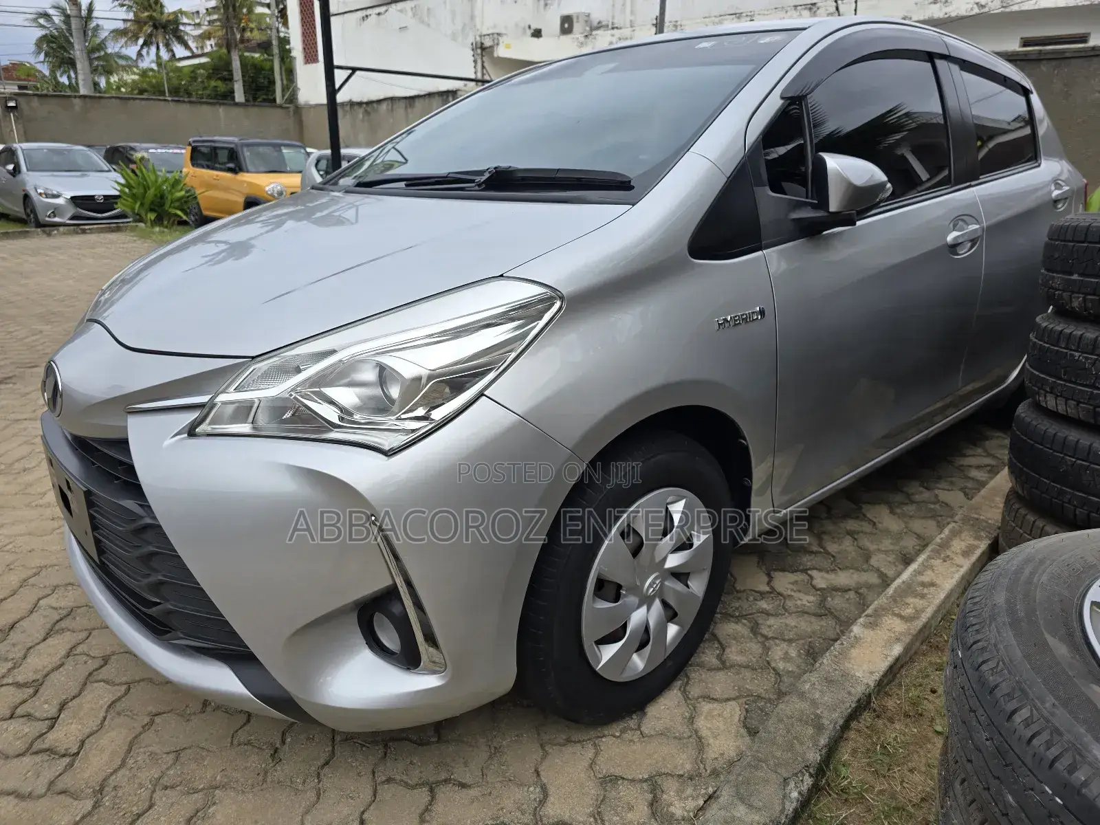 Toyota Vitz 1.5 FWD Hybrid 5dr 2019 Silver