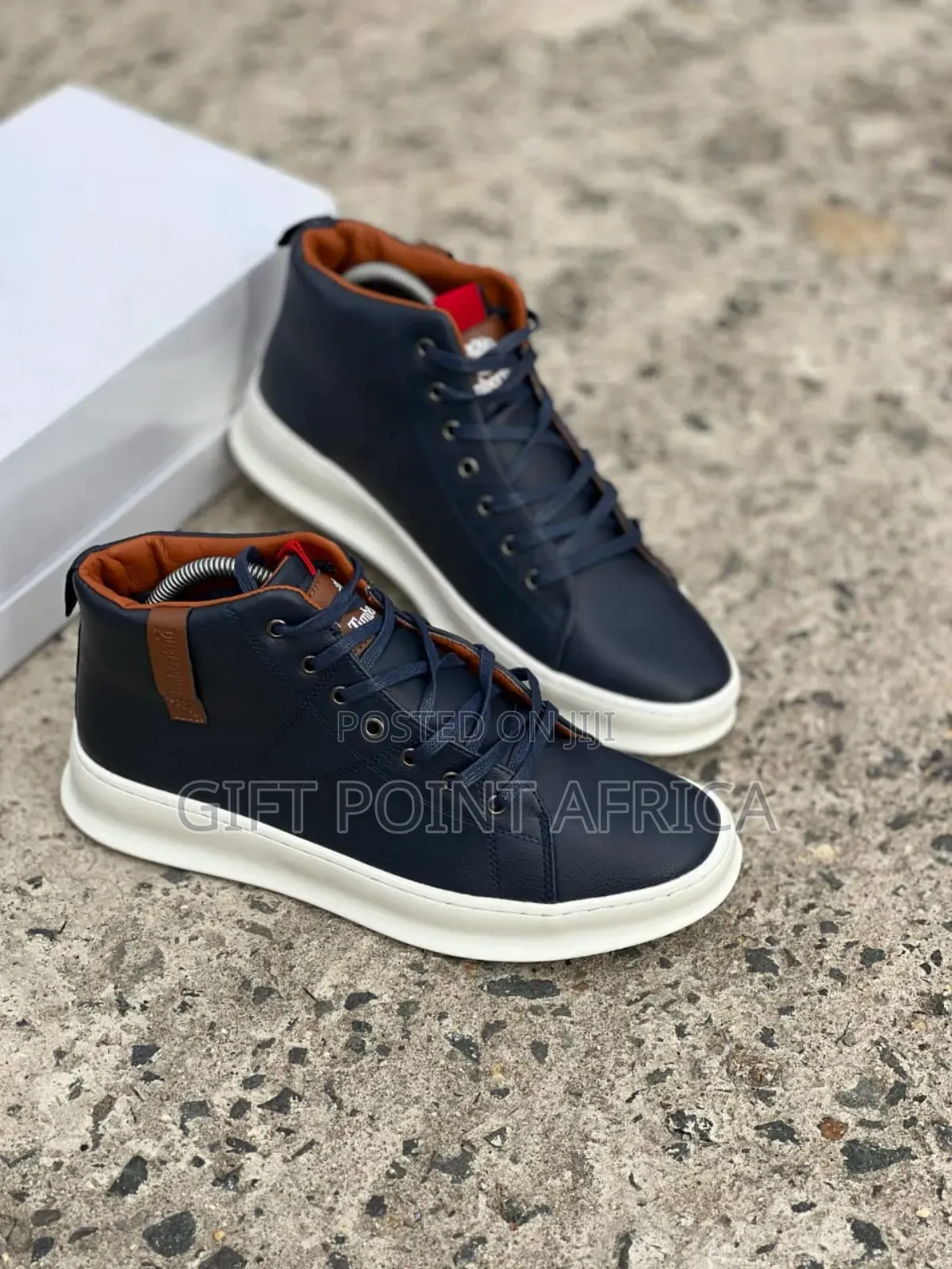 *Navy-blue (Timberland) Leather Laced Boots* Normal Fitting