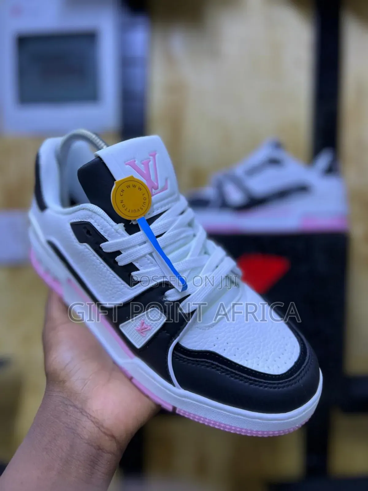 *Luis Vuitton Ladies Edition*Sneakers