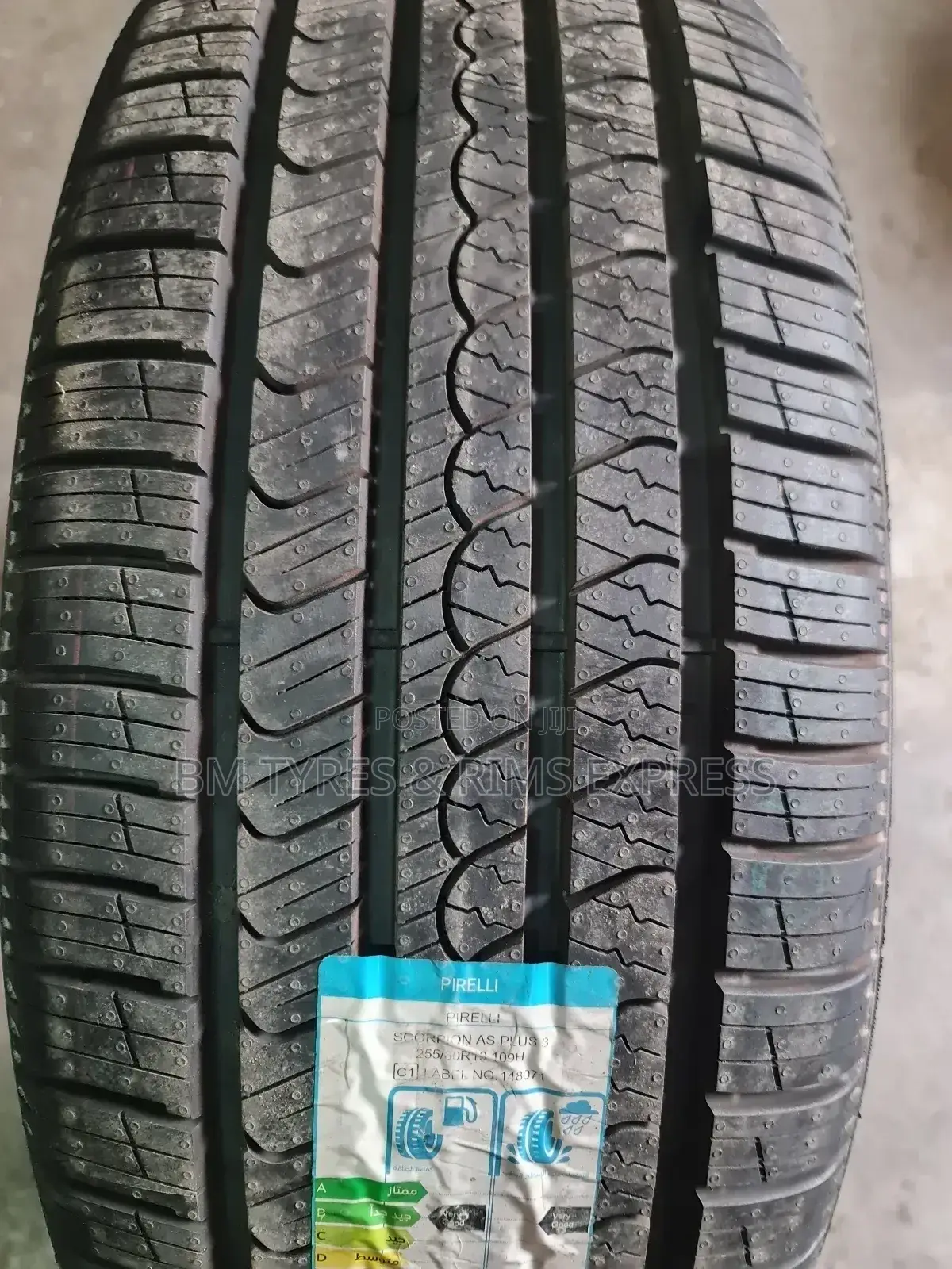 255 /60 R19 Pirelli Tyres (Brazil).