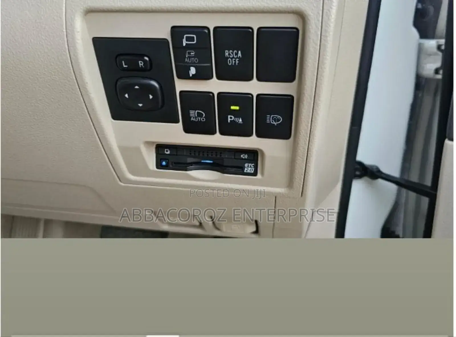 Toyota Land Cruiser 4.6 V8 ZX 2018 Pearl