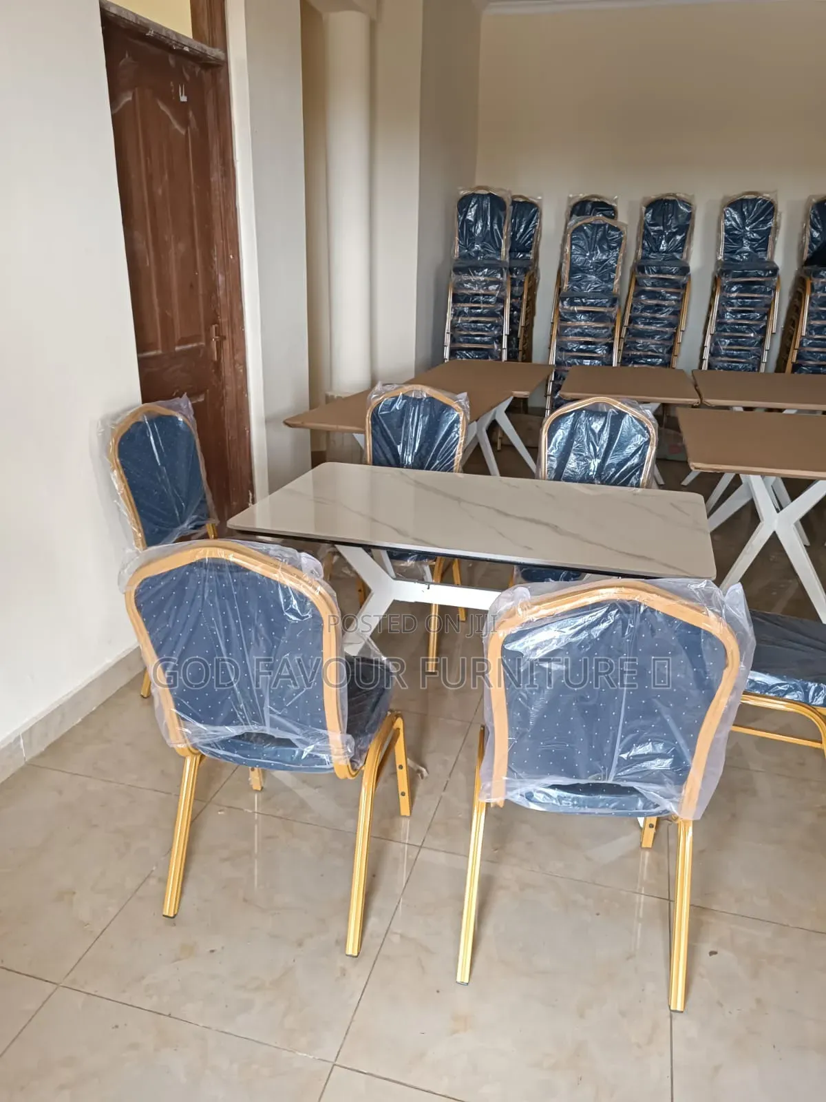 Unique White Dining Table/Hotel Table With 6 Chairs Hd3e