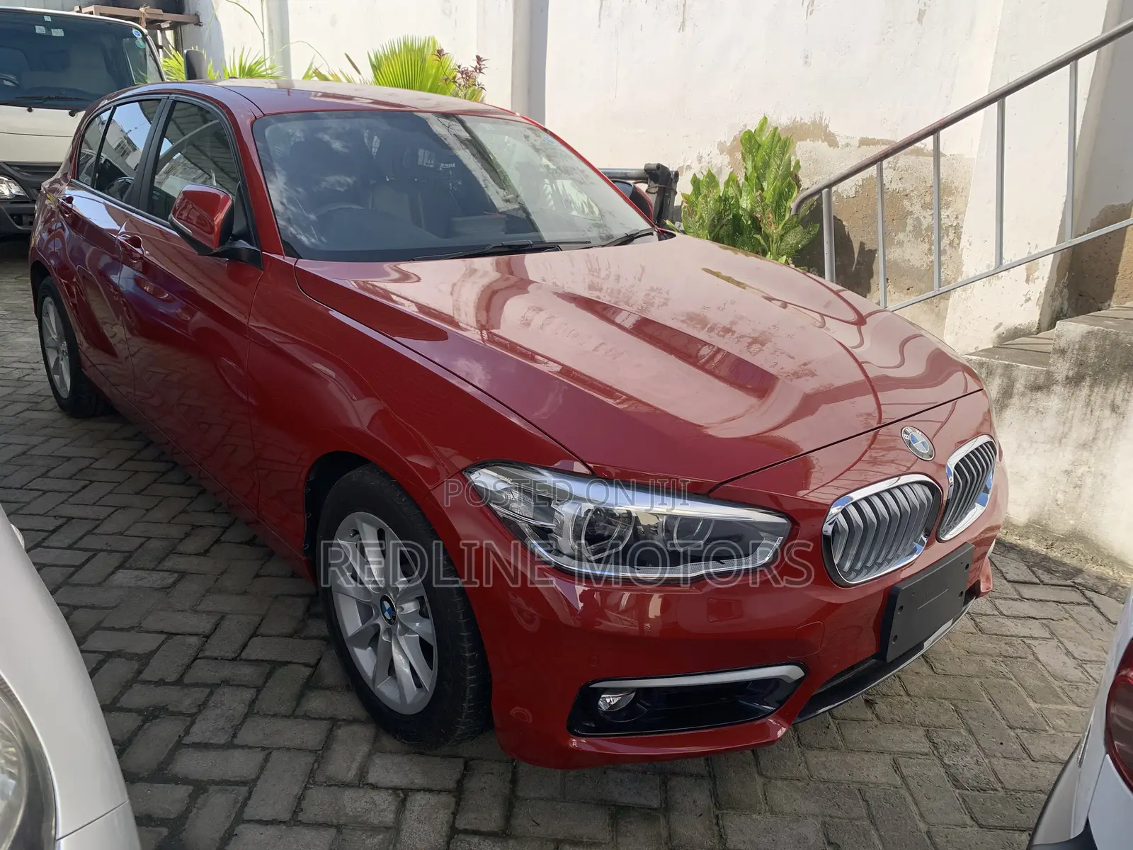 BMW 118i 2018 Red