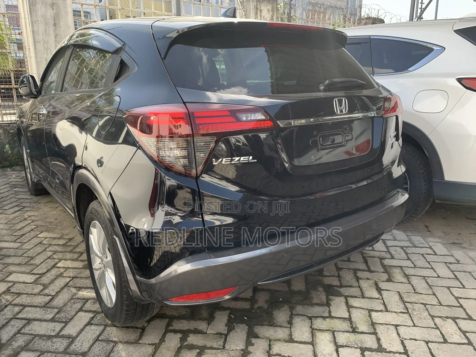 Honda Vezel 1.5 Hybrid 4WD 2018 Black