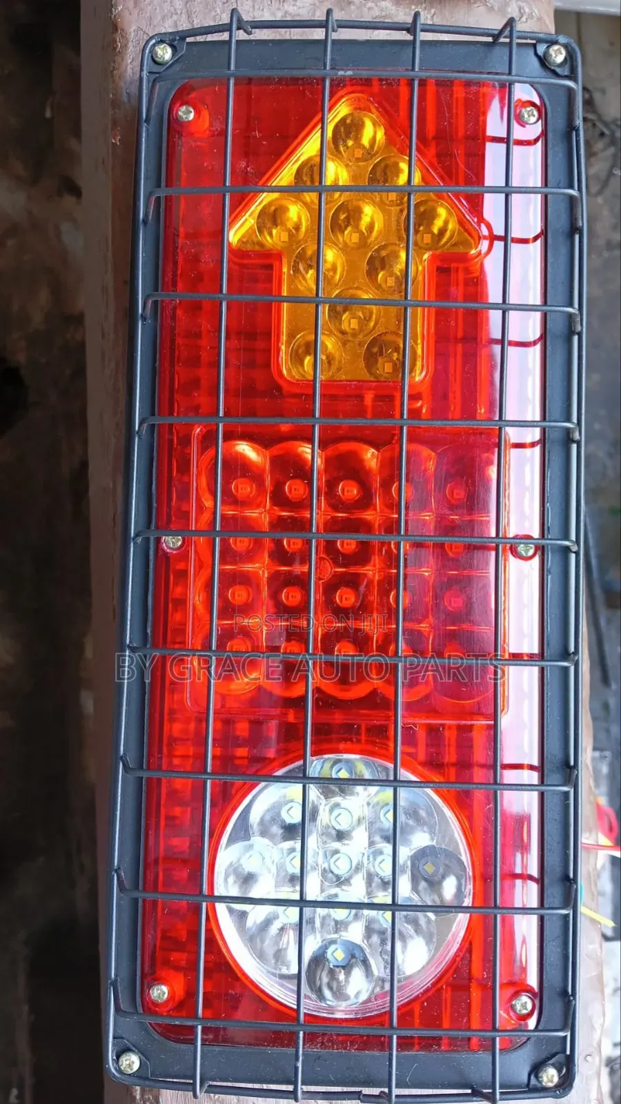 Led Tail Lamp 24v With Grill.