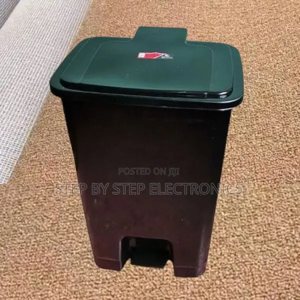 Economically Cheap 30l Litres Plastic Foot Pedal Waste Bin