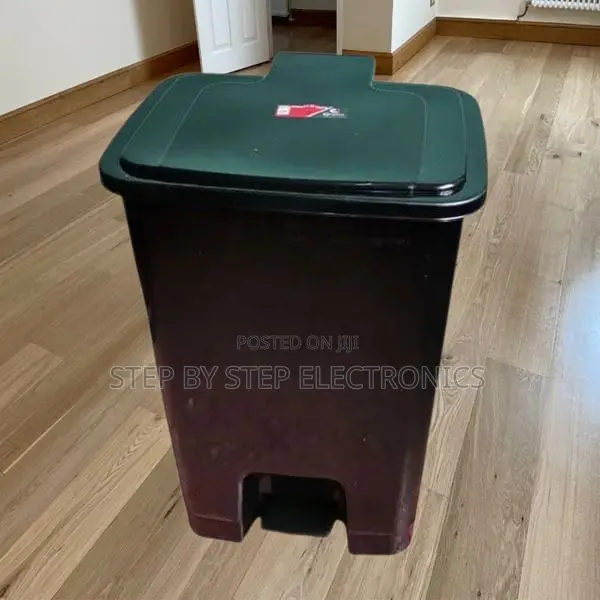 Lightweight 30l Litres Plastic Foot Pedal Waste Bin