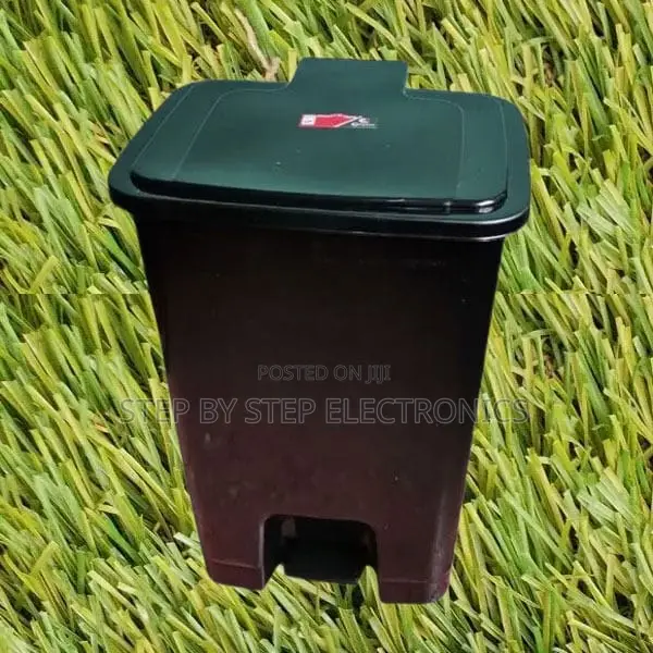 Ideal for Kitchens 30l Litres Plastic Foot Pedal Waste Bin