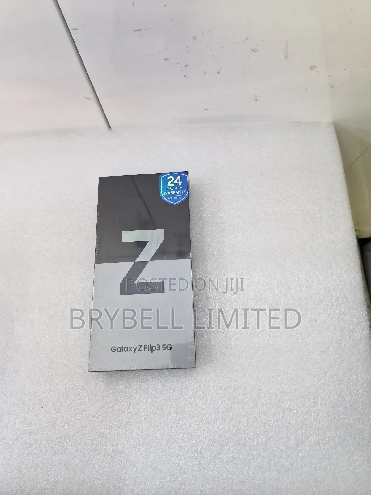 New Samsung Galaxy Z Flip3 5G 256 GB Purple