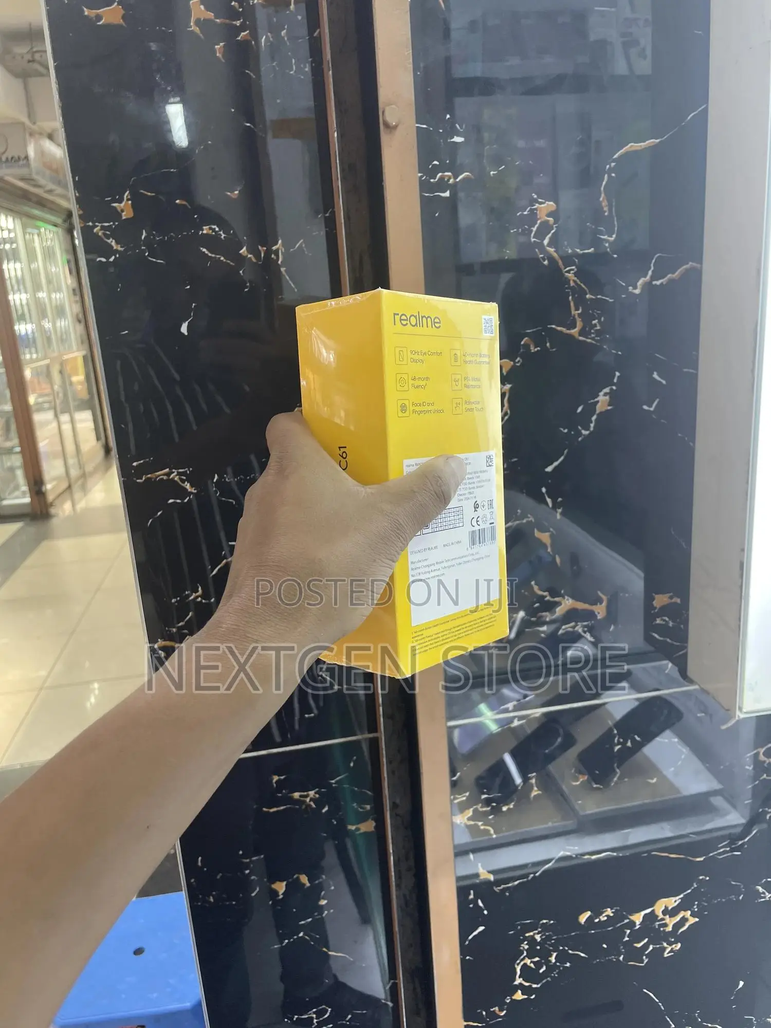 New Realme C61 256 GB Gold