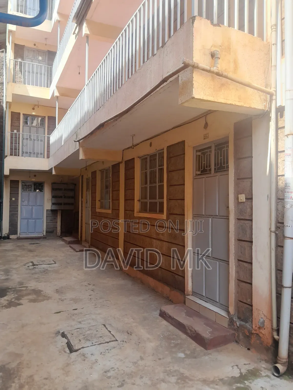 12bdrm Block of Flats in Quick Matt Area, Ruaka for sale