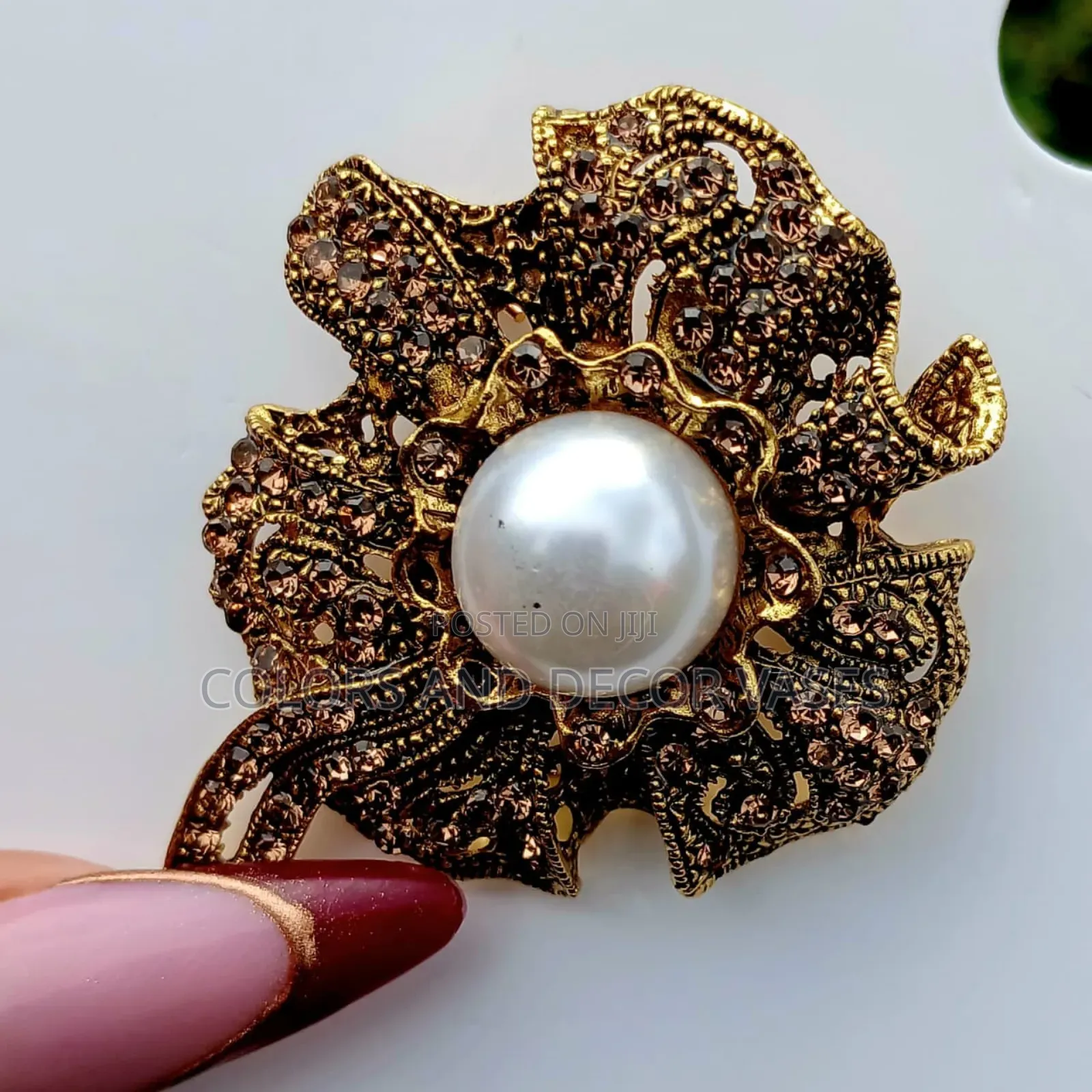 Pearl Gold Brooches