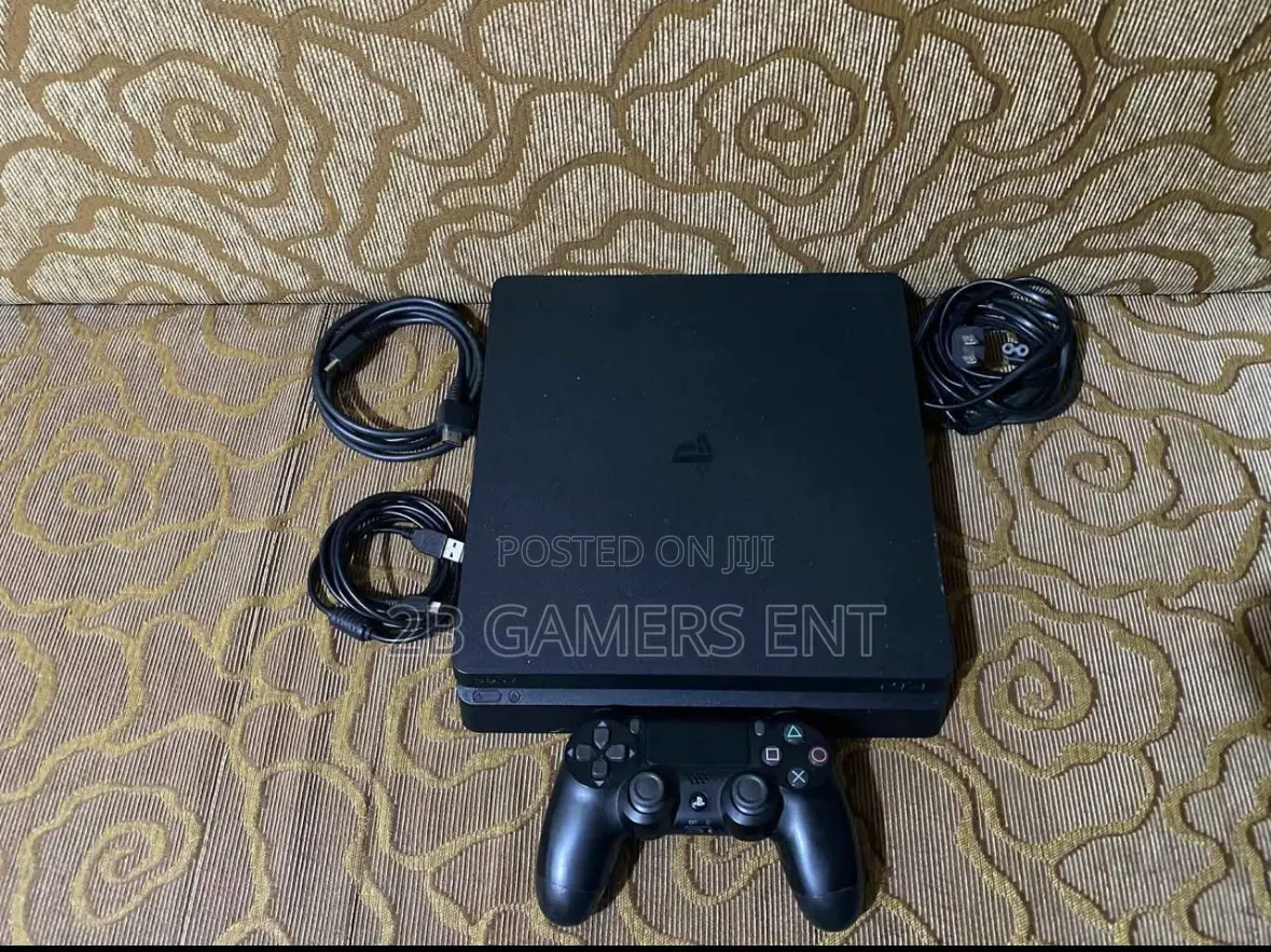 Slim and Cables (Ps4)+ 1 Pad