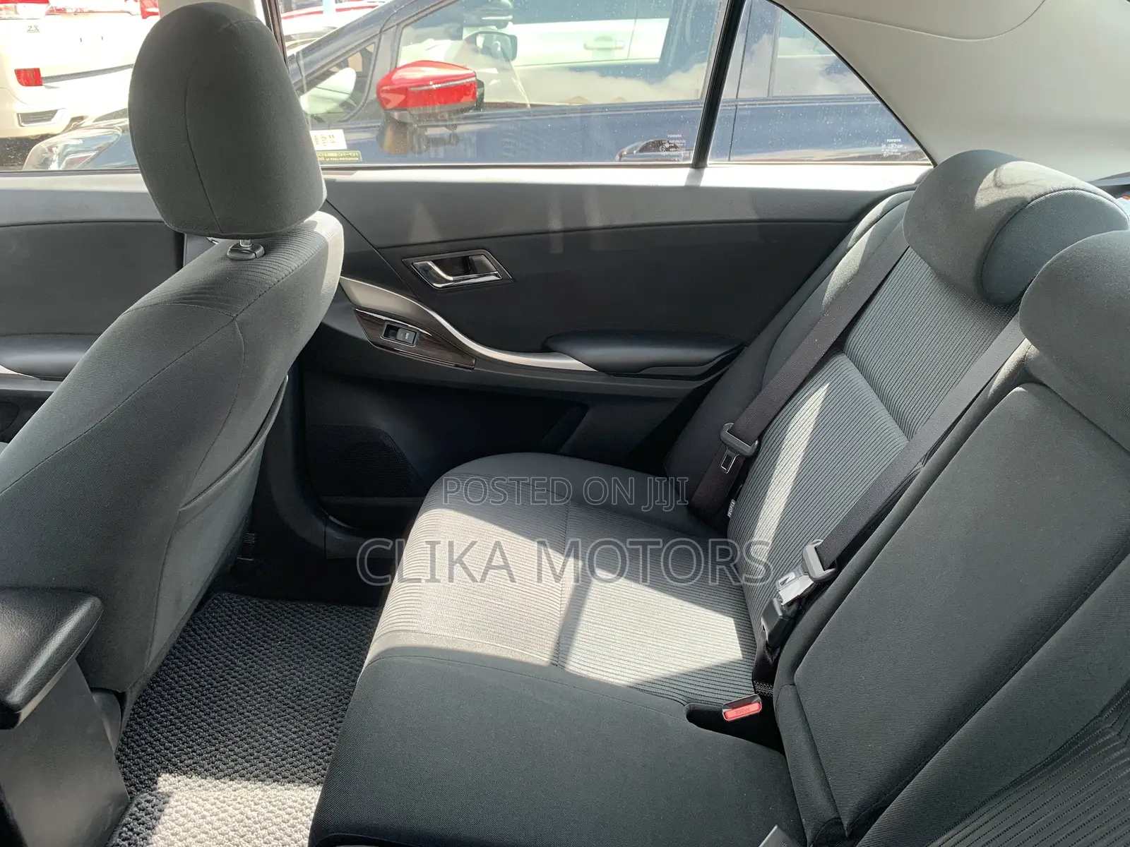 Toyota Premio 1.8 FWD 2018 Red
