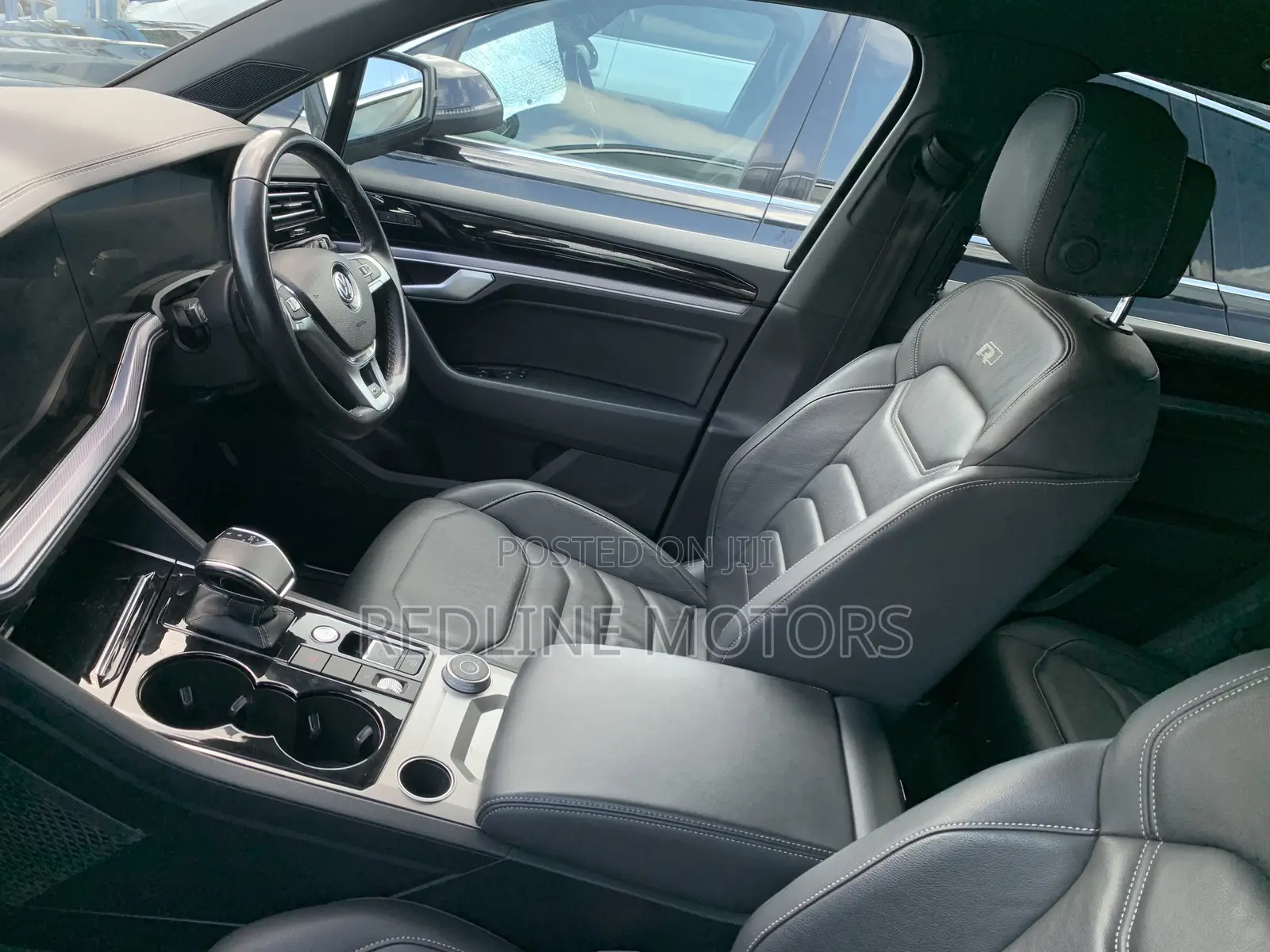 Volkswagen Touareg 2019 Gray