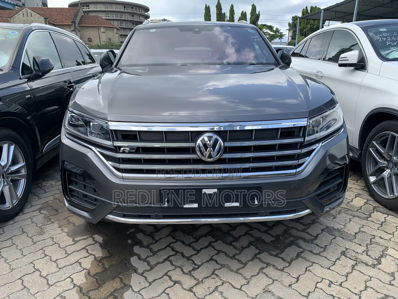 Volkswagen Touareg 2019 Gray