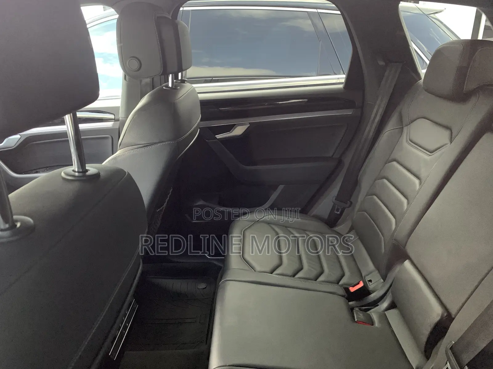 Volkswagen Touareg 2019 Gray