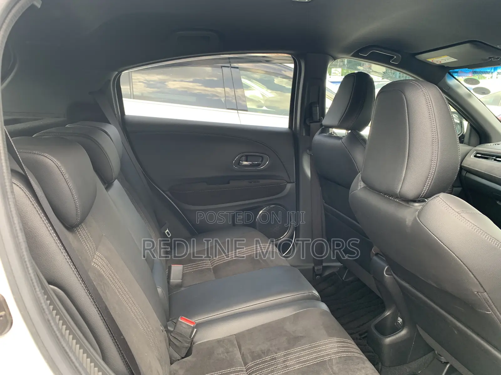 Honda Vezel 1.5 Hybrid 4WD 2018 Pearl