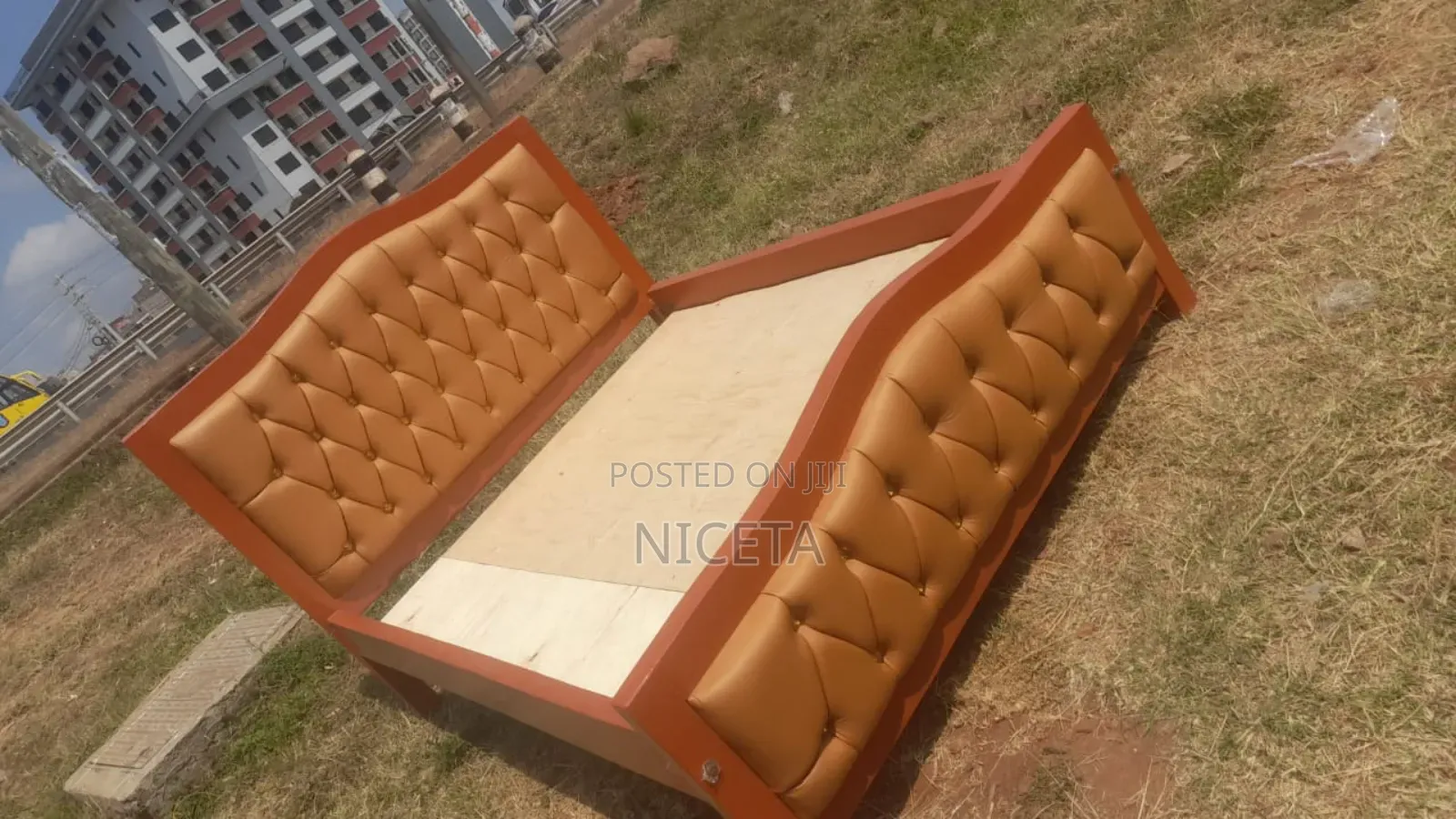 Brown Mocket Bed 5by6