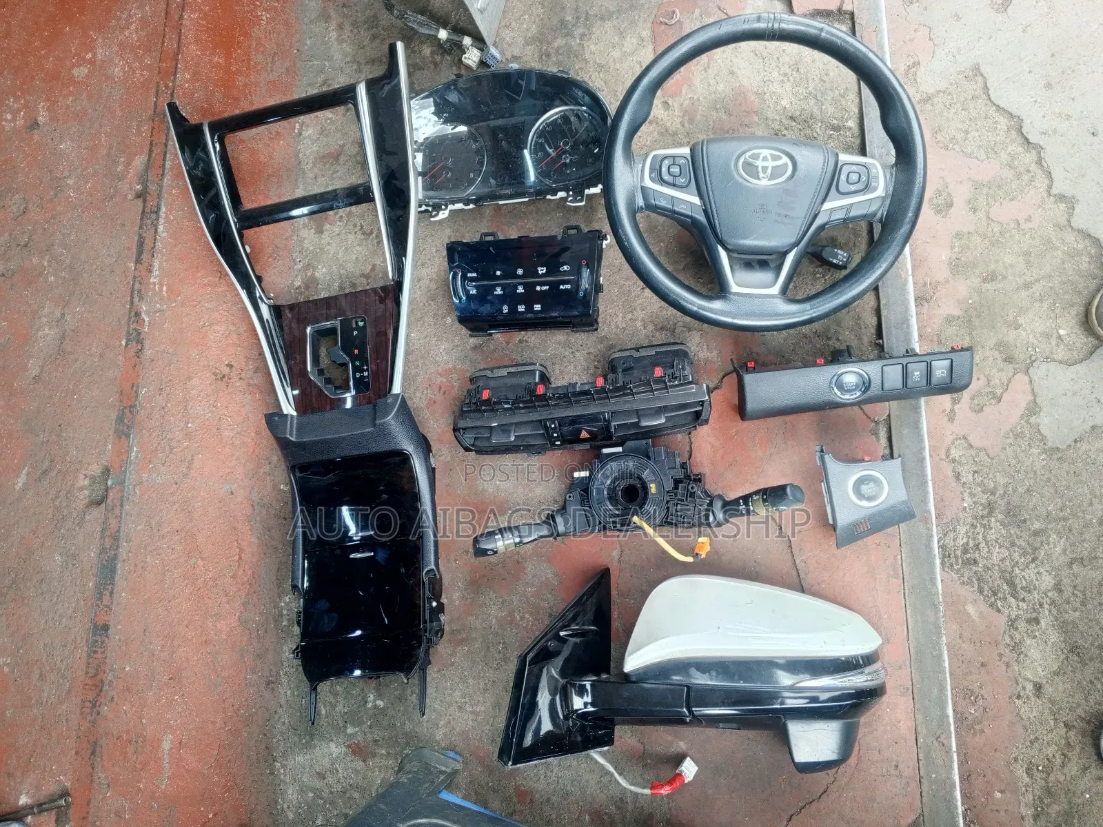 Harrier Model 2015 Stearing Wheel .