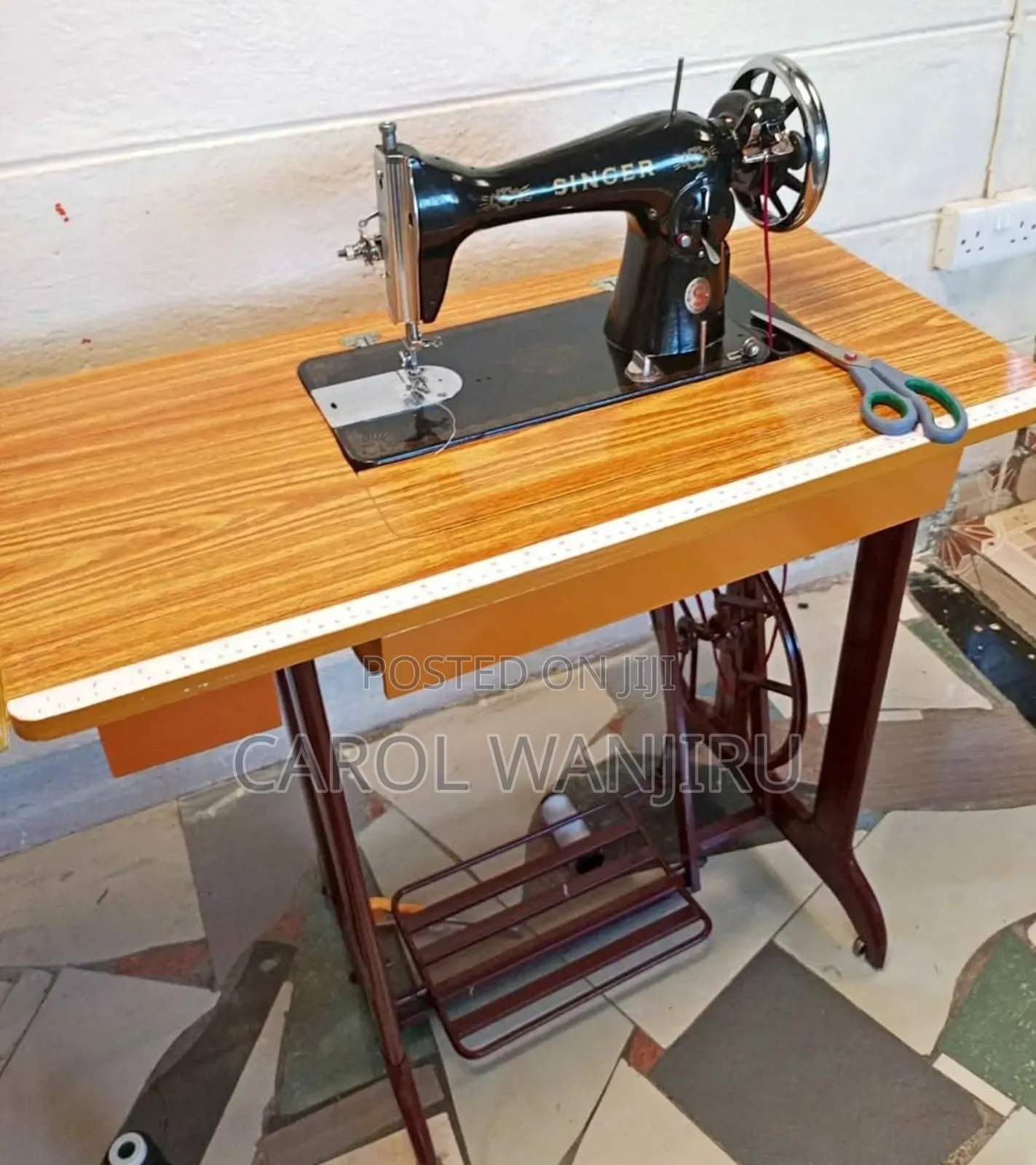 Brand New Singer Sewing Machine/ Singer Sewing Machine