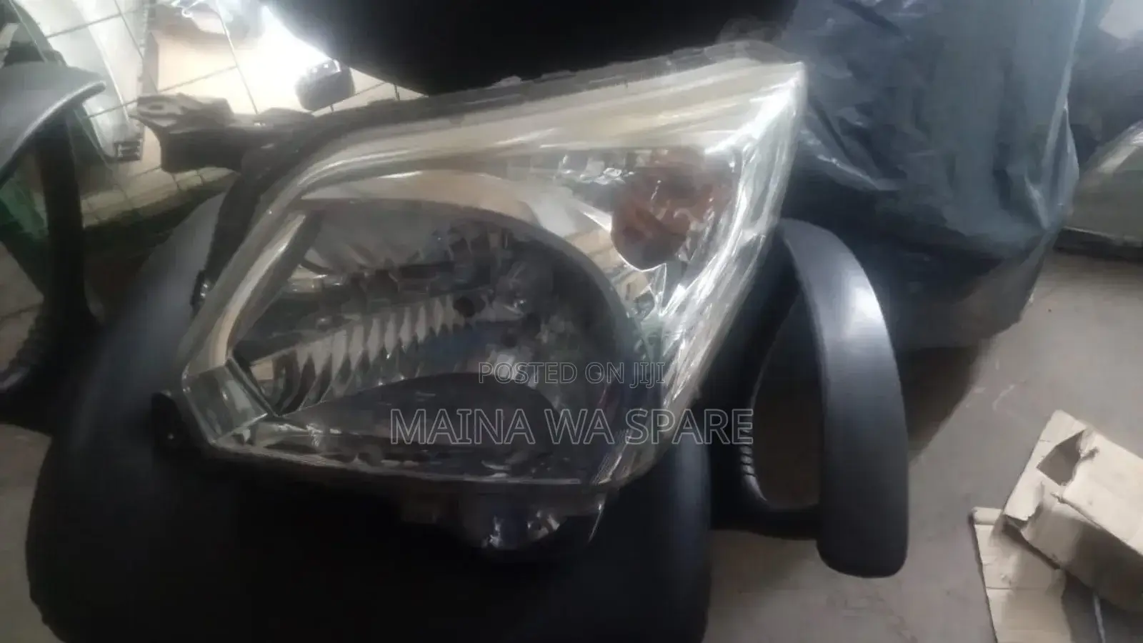 Suzuki Spacia Headlights
