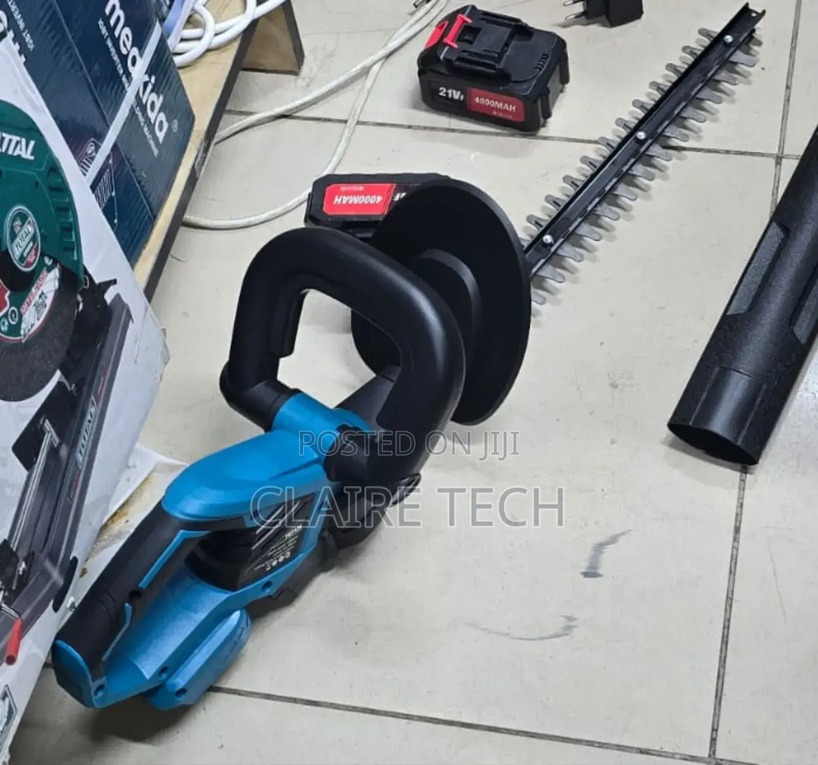 Makita Cordless Hedge Trimmer