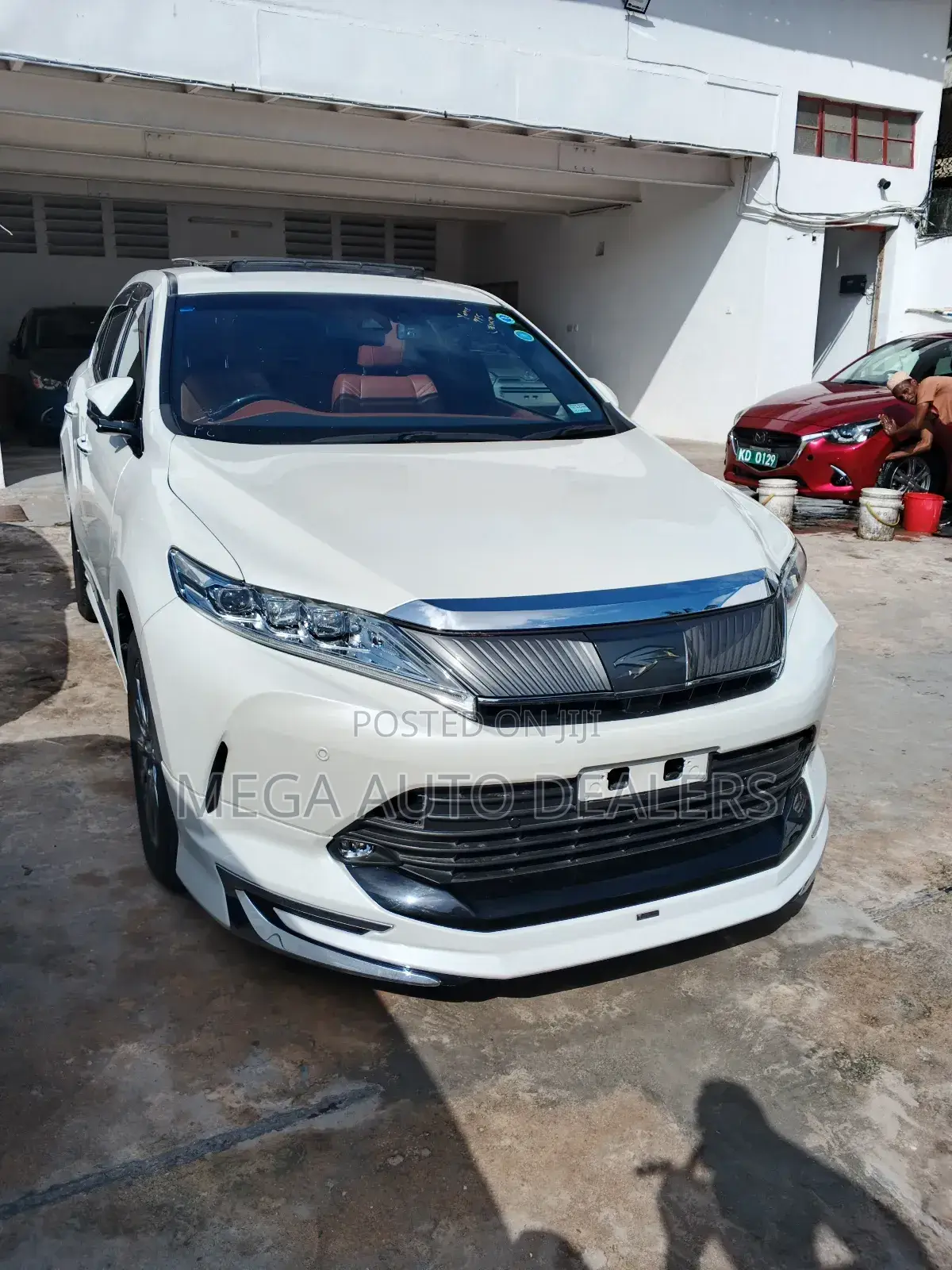 Toyota Harrier 2.0 Turbo 2019 White