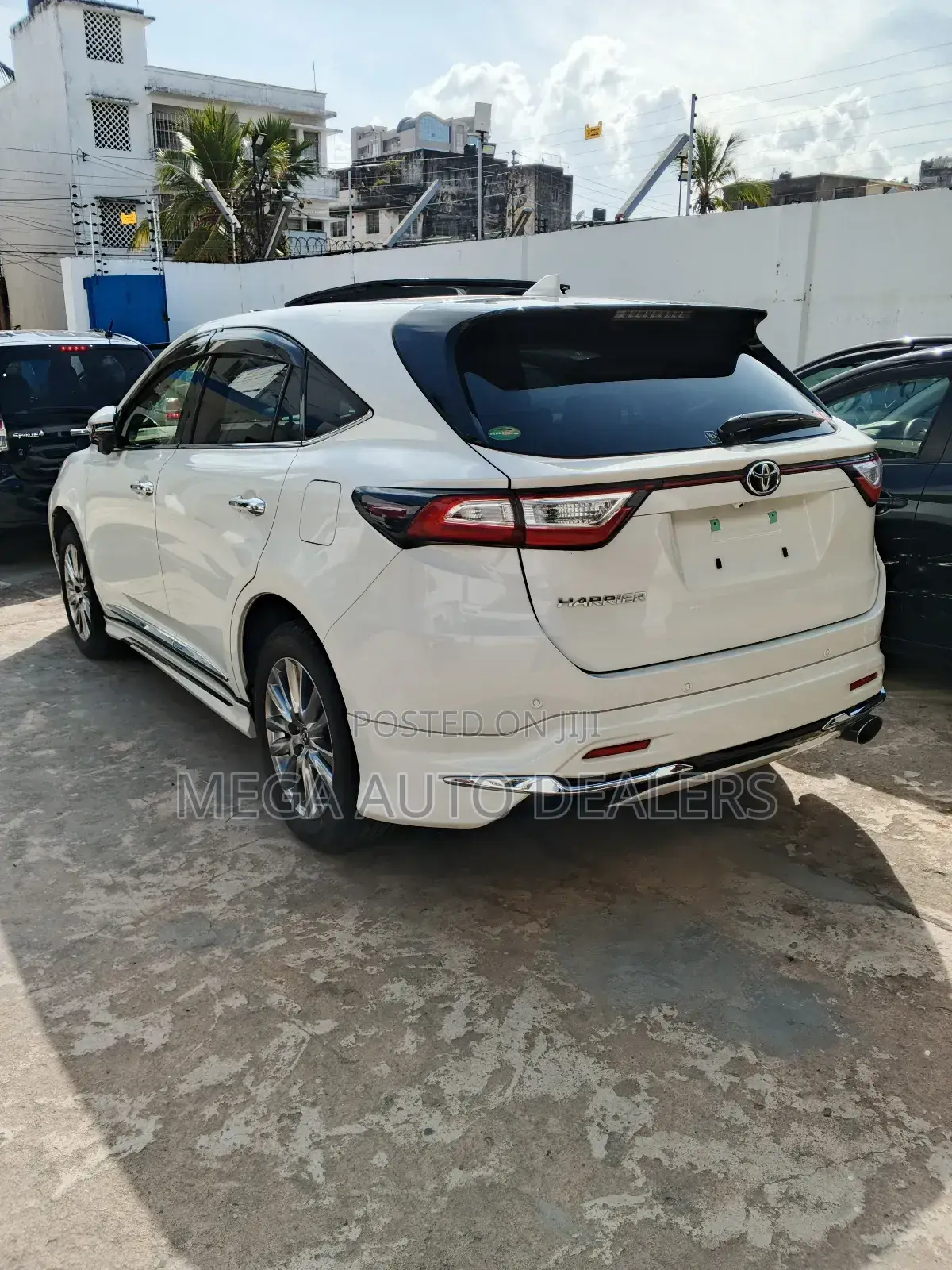 Toyota Harrier 2.0 Turbo 2019 White