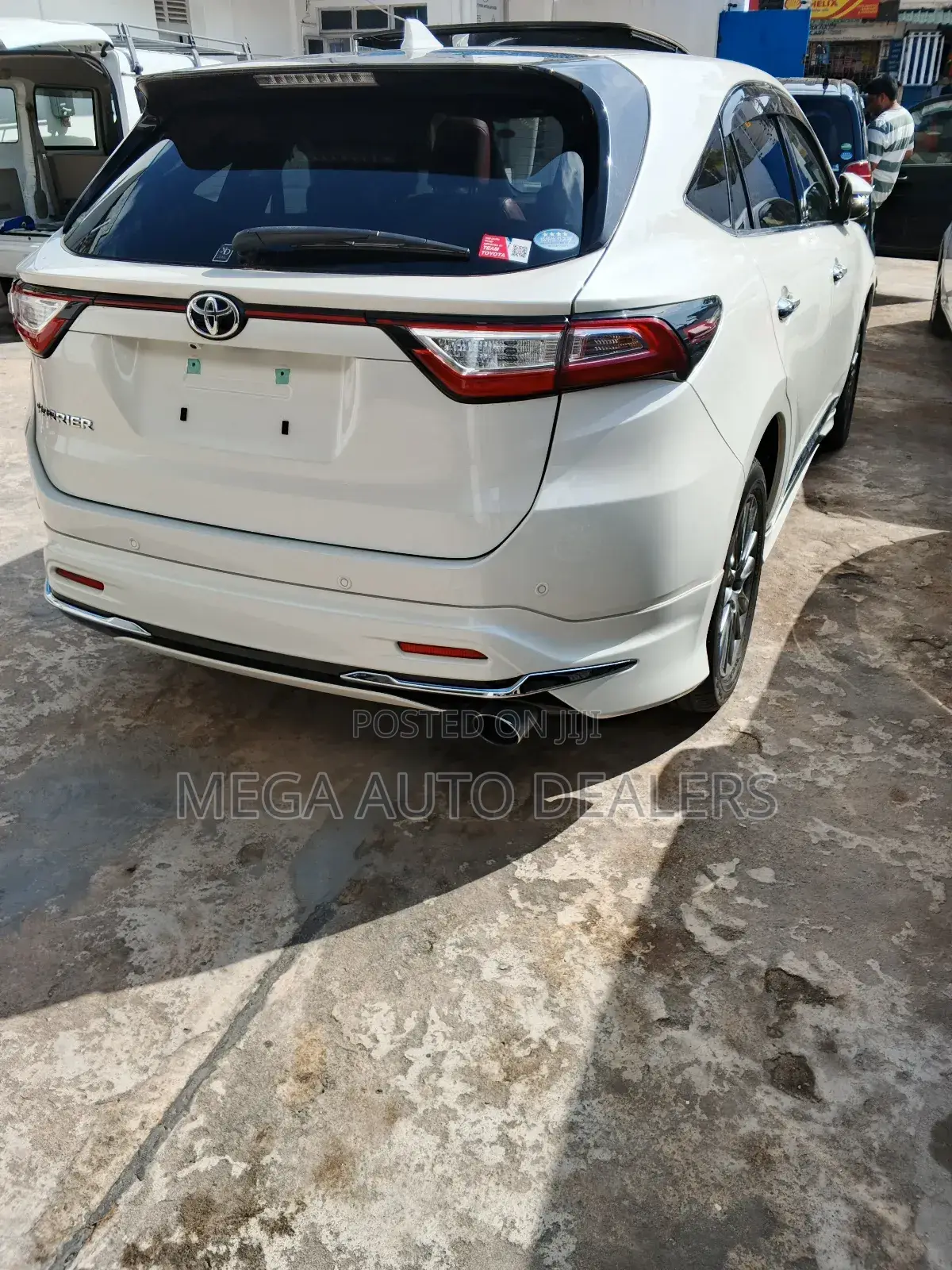 Toyota Harrier 2.0 Turbo 2019 White