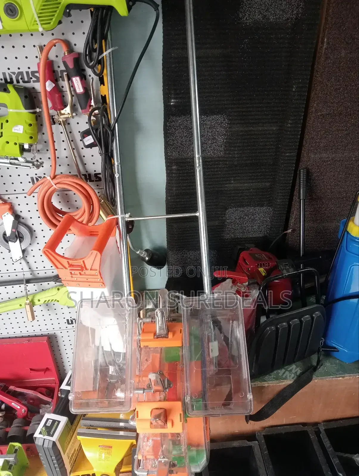 Hand Push Seed and Fertilizer Planter