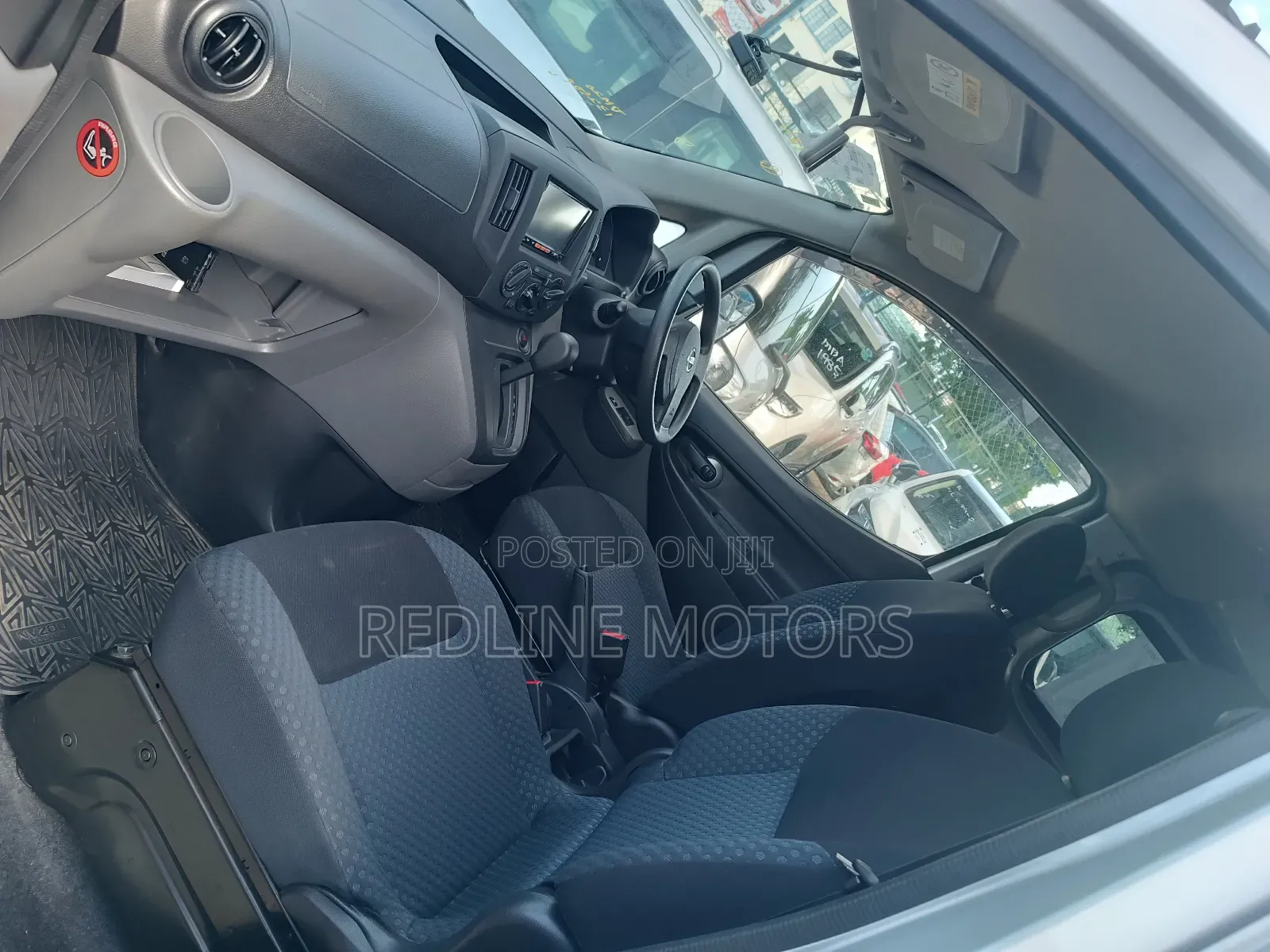 Nissan NV200 2018 Silver