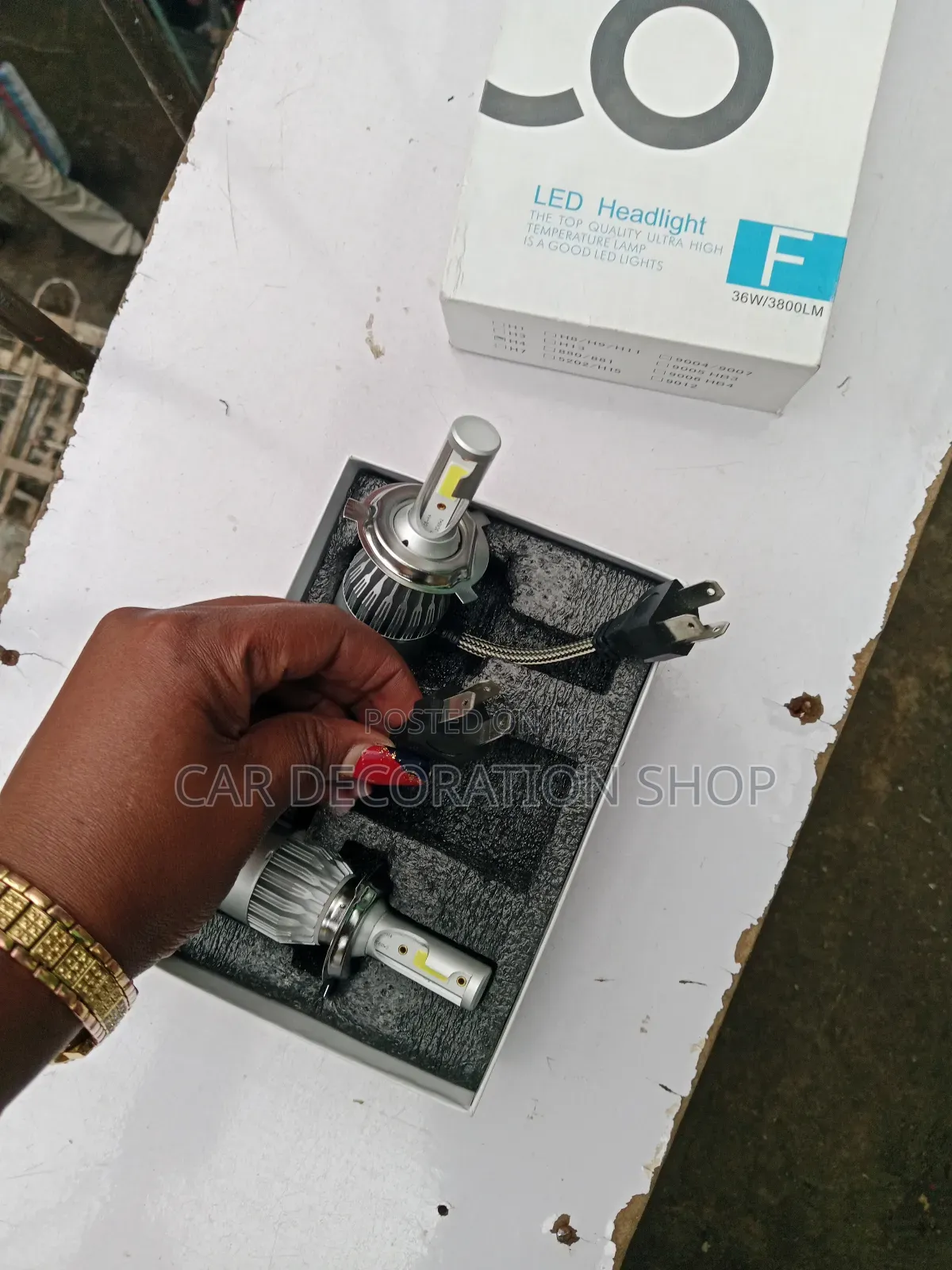 High or Low Beam C6 H4 Headlight Bulb