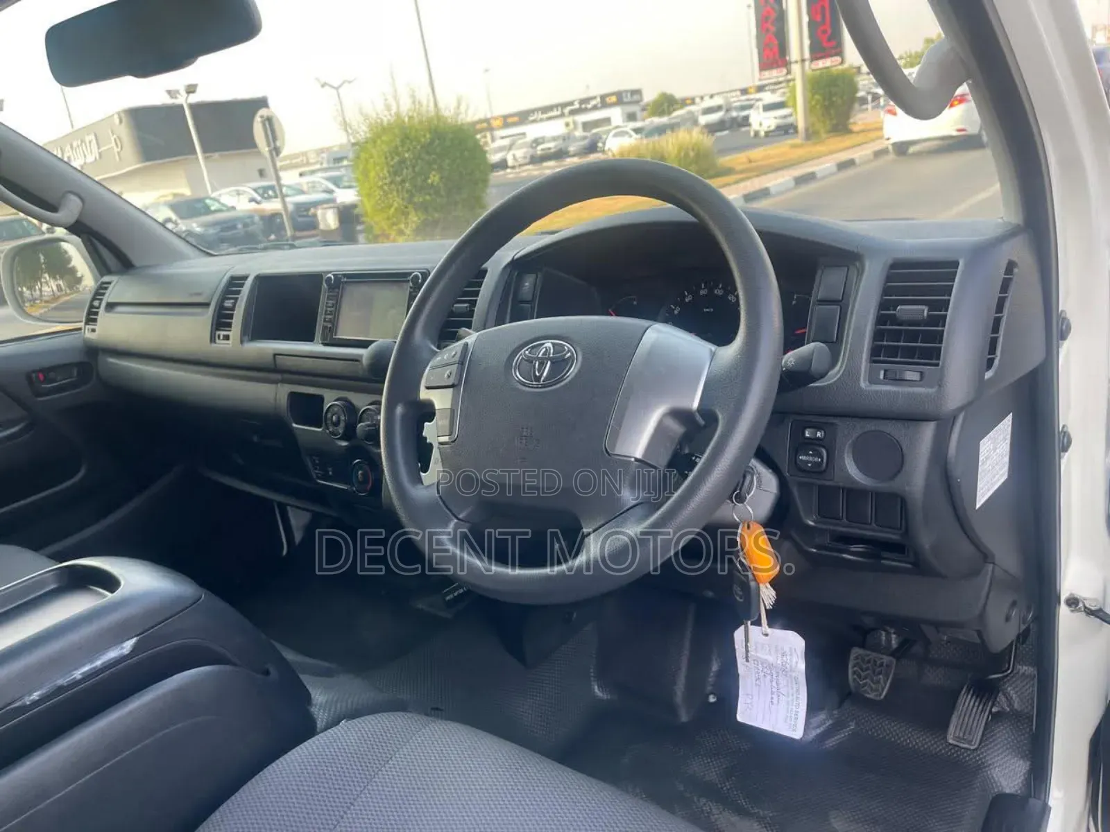 Toyota HiAce 2018 White
