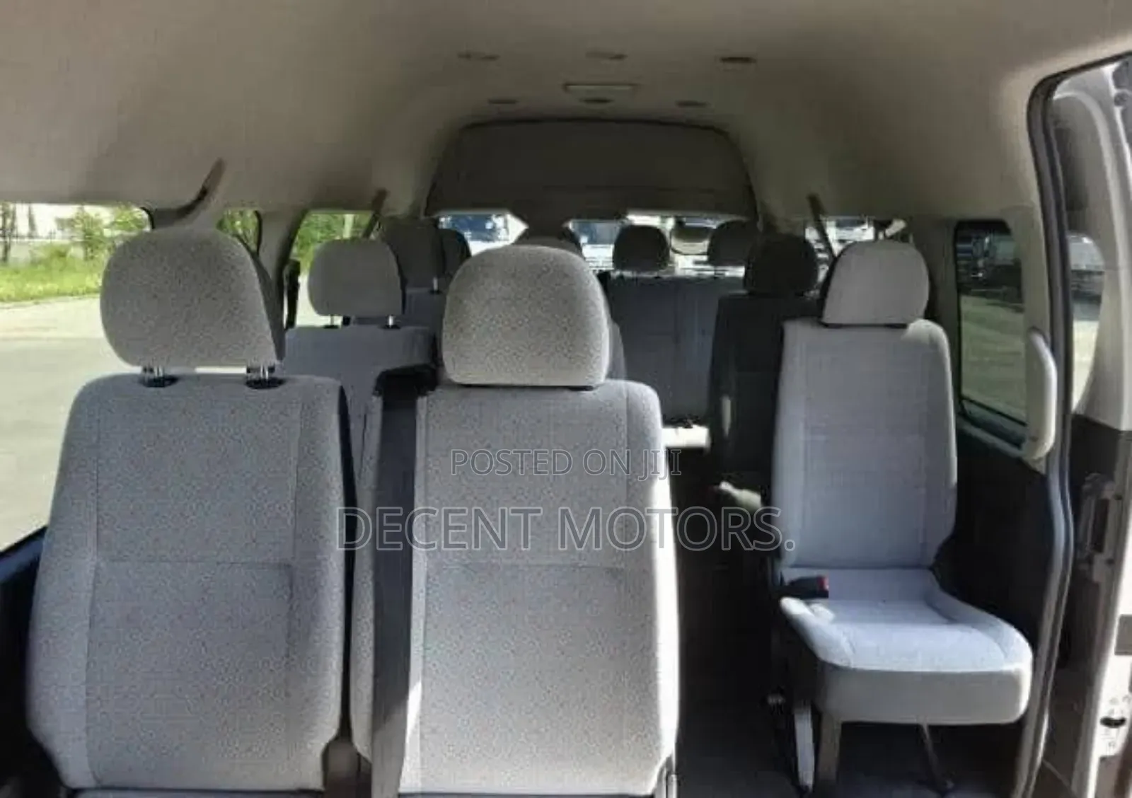 Toyota HiAce 2018 Silver