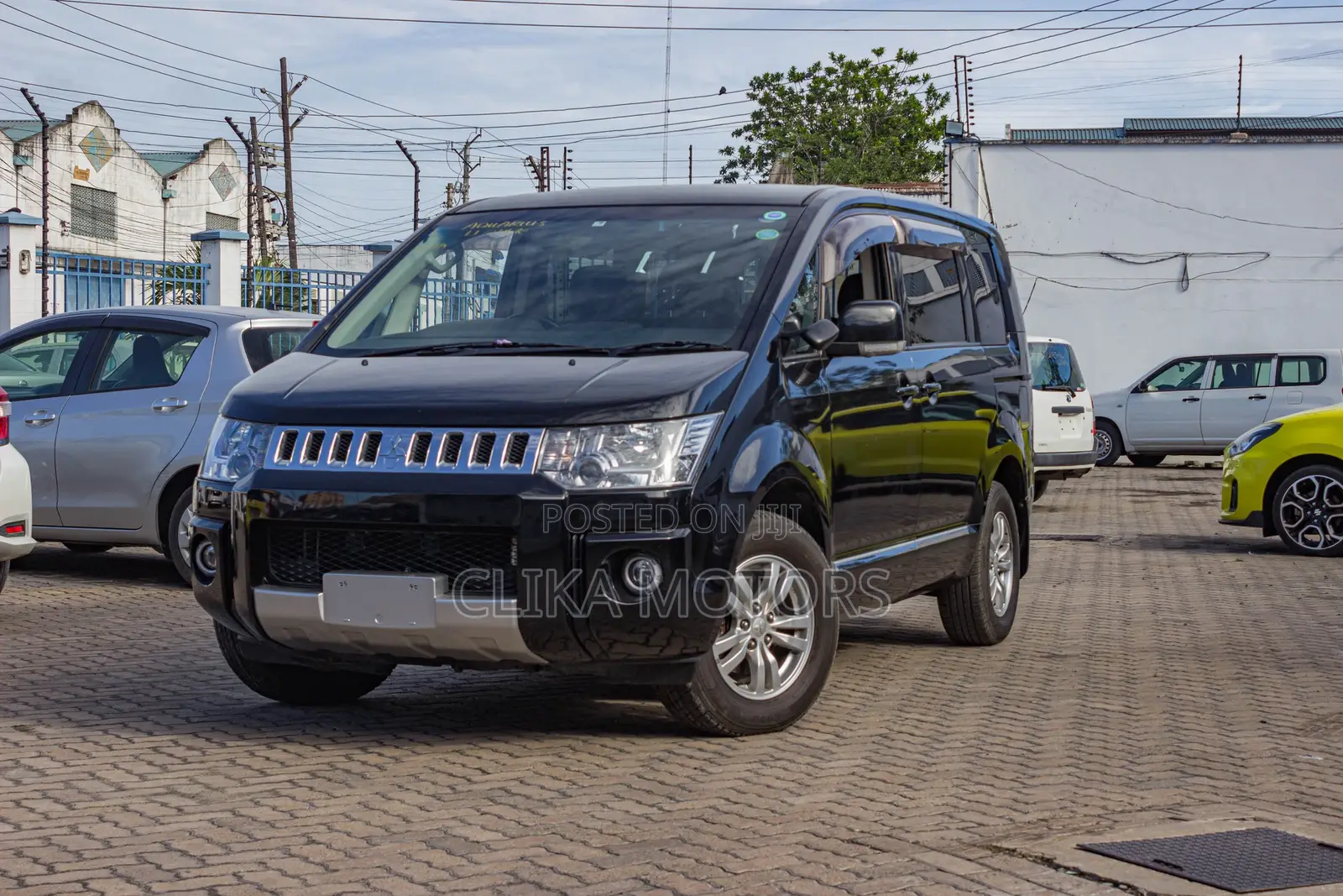 Mitsubishi Delica 2018 Black